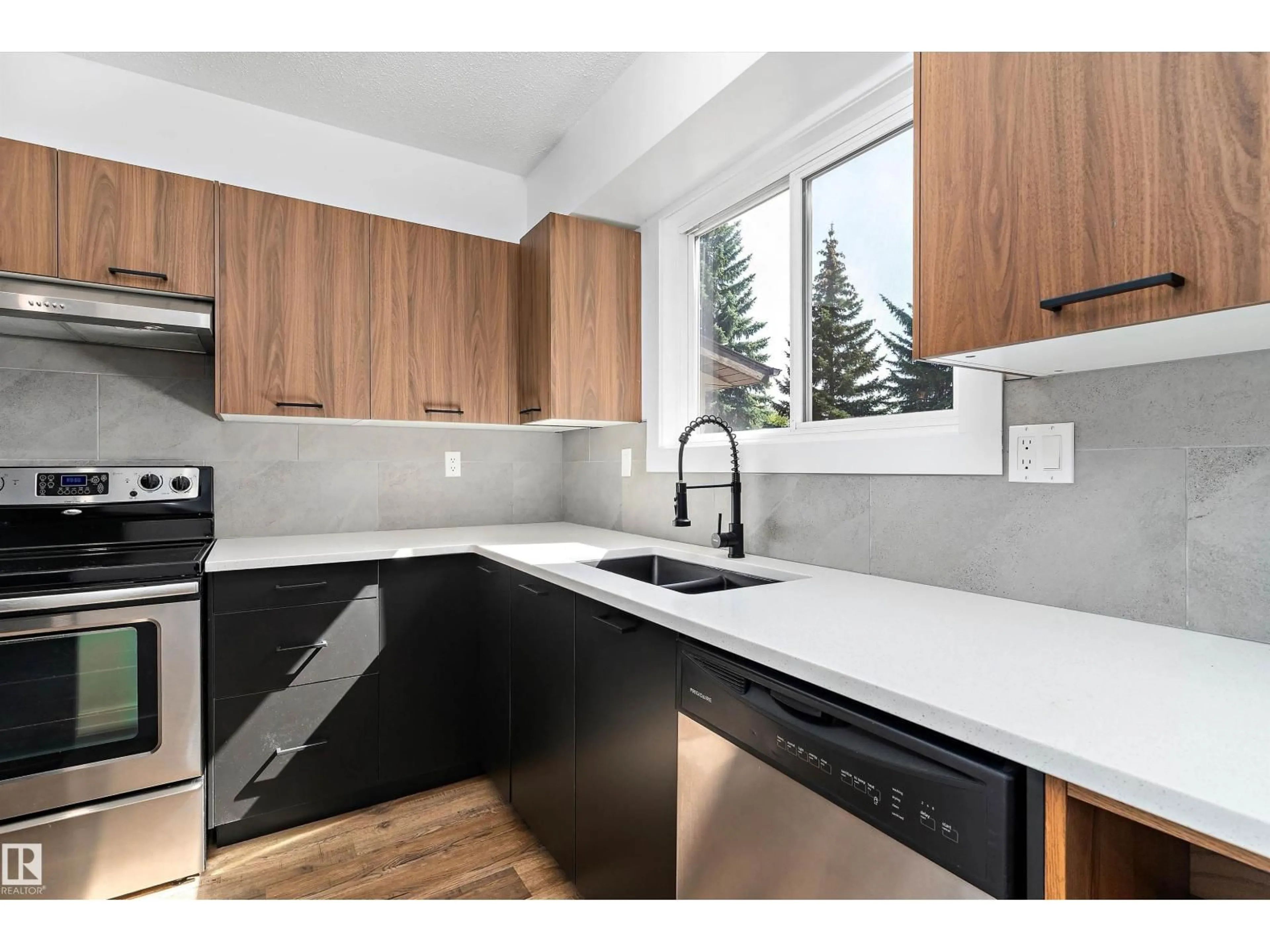 Open concept kitchen, unknown for #13 - 7604 29 AV, Edmonton Alberta T6K3Z2