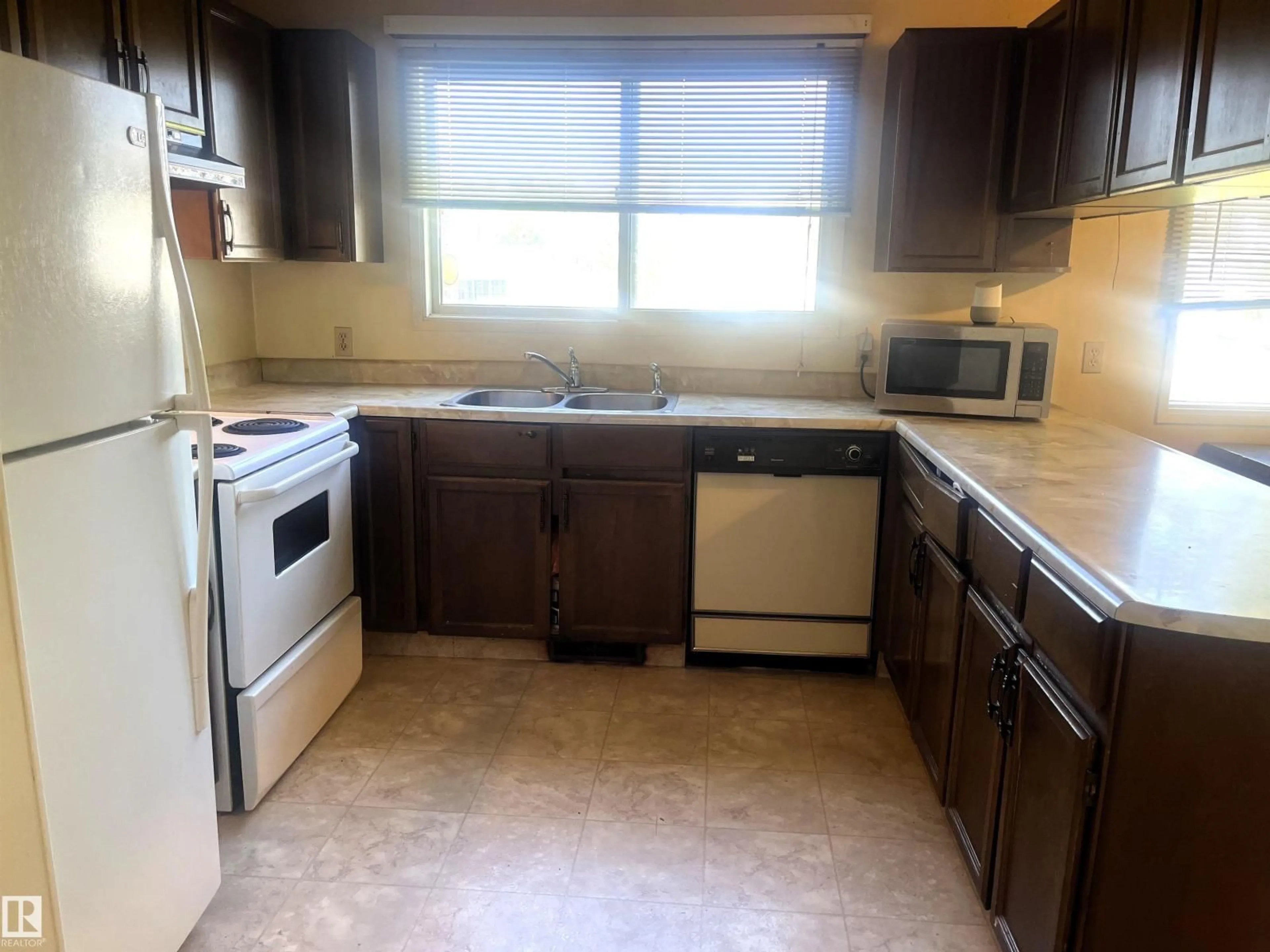 Standard kitchen, ceramic/tile floor for 4821 52 AVE, Wildwood Alberta T0E2M0
