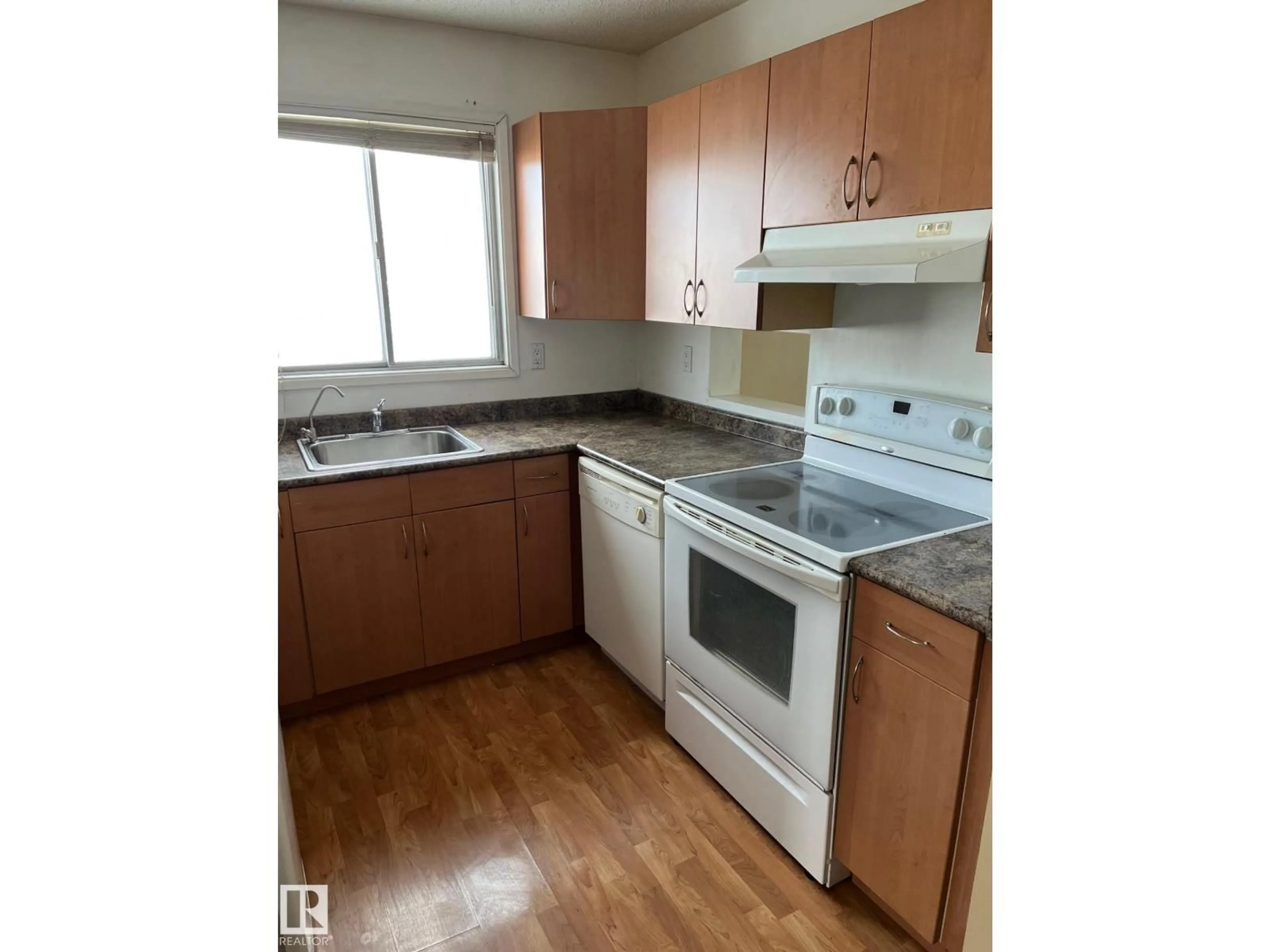 Standard kitchen, unknown for #401 - 3511 60 ST, Edmonton Alberta T6L2H2