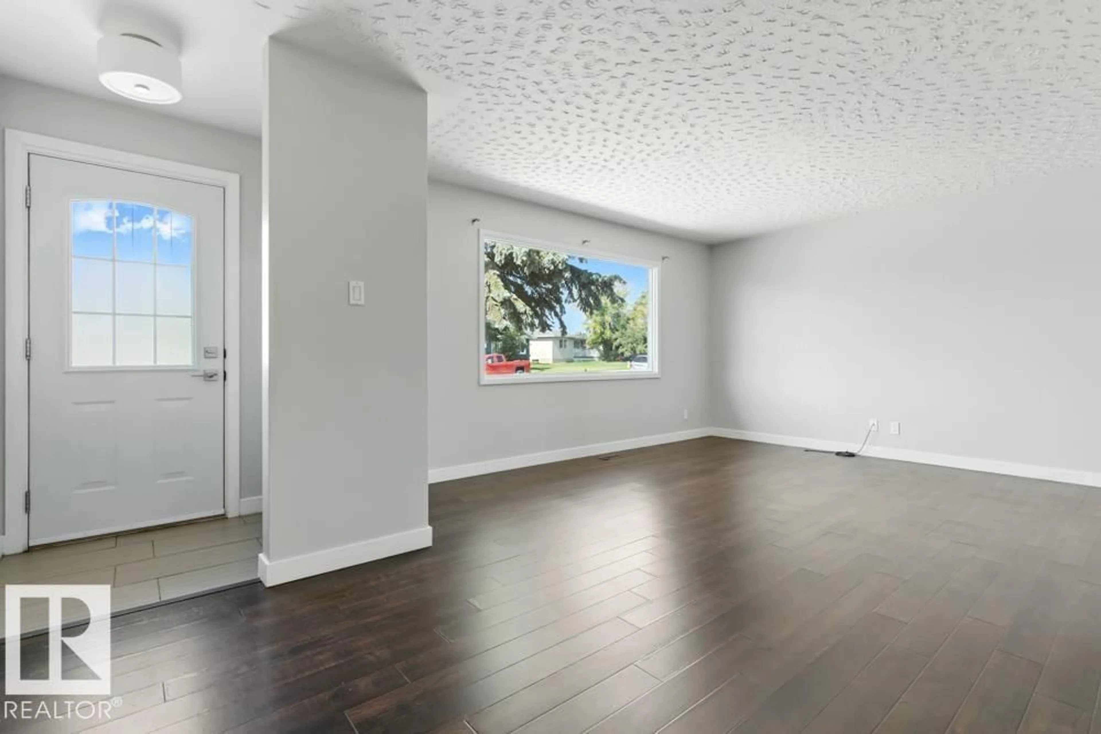 A pic of a room for NW - 9623 52 ST, Edmonton Alberta T6B1G8