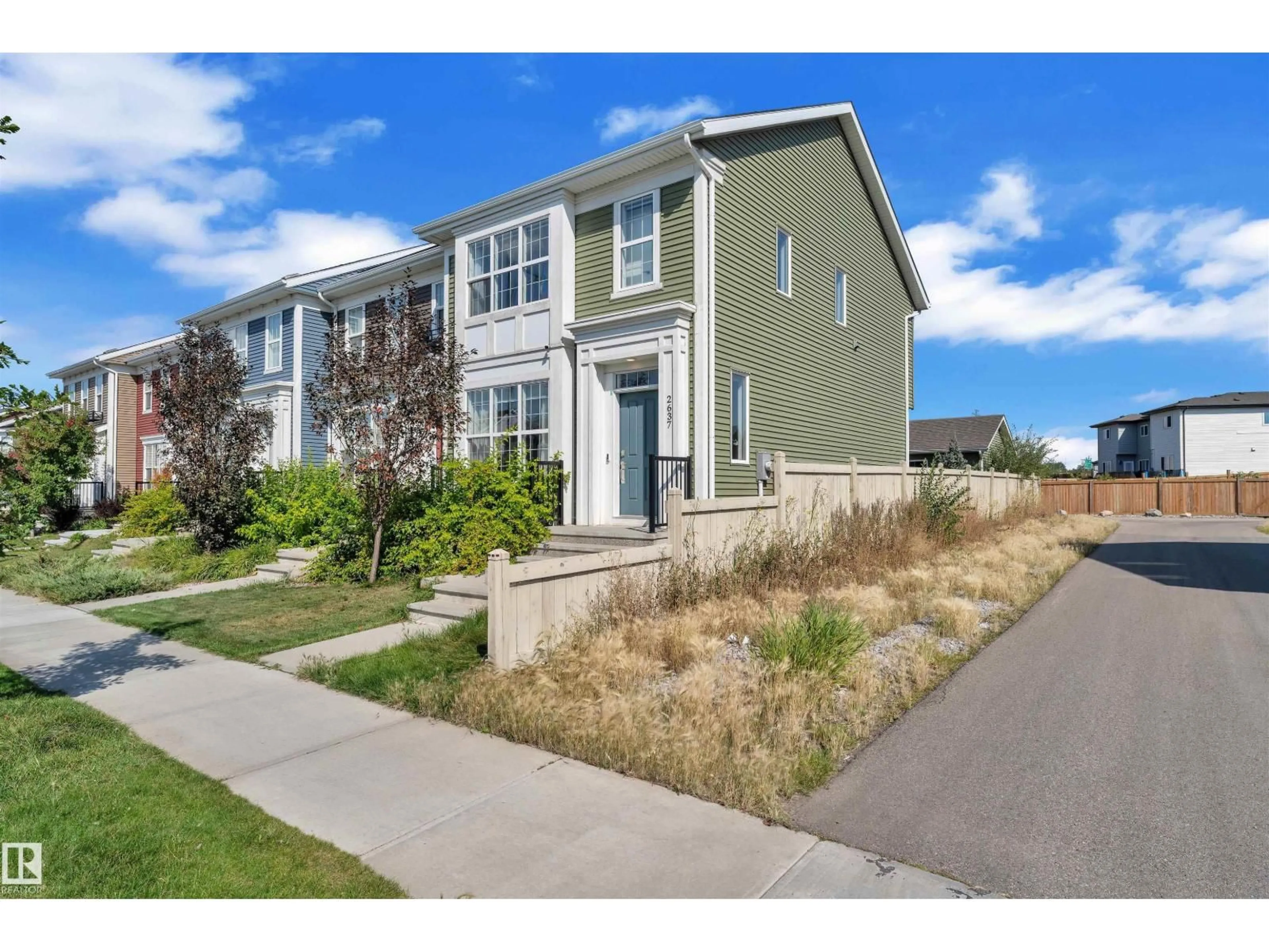 Unknown for 2637 MAPLE WY, Edmonton Alberta T6T2E9