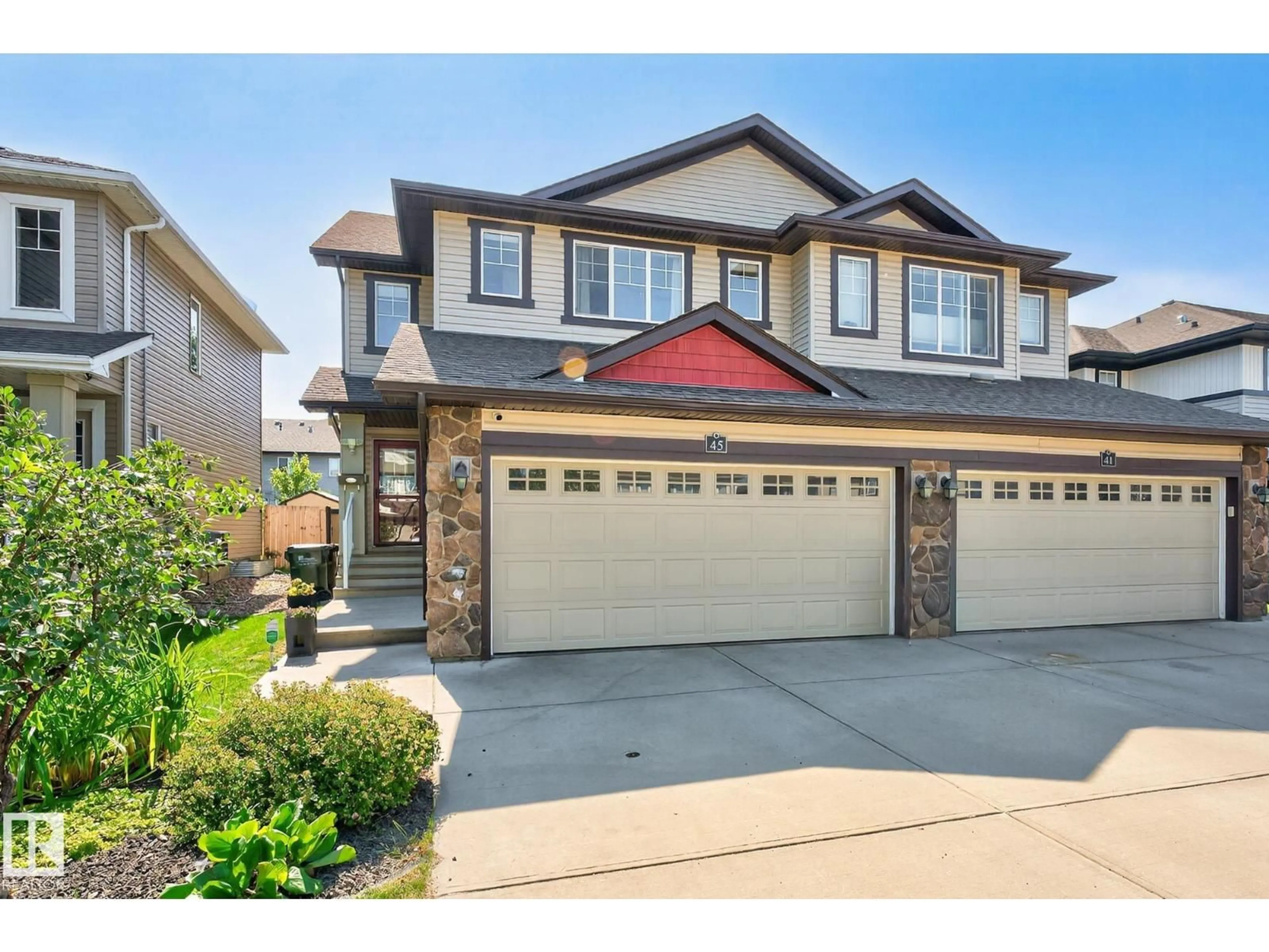 Home with vinyl exterior material, street for 45 SUNTERRA WY, Sherwood Park Alberta T8H0R3
