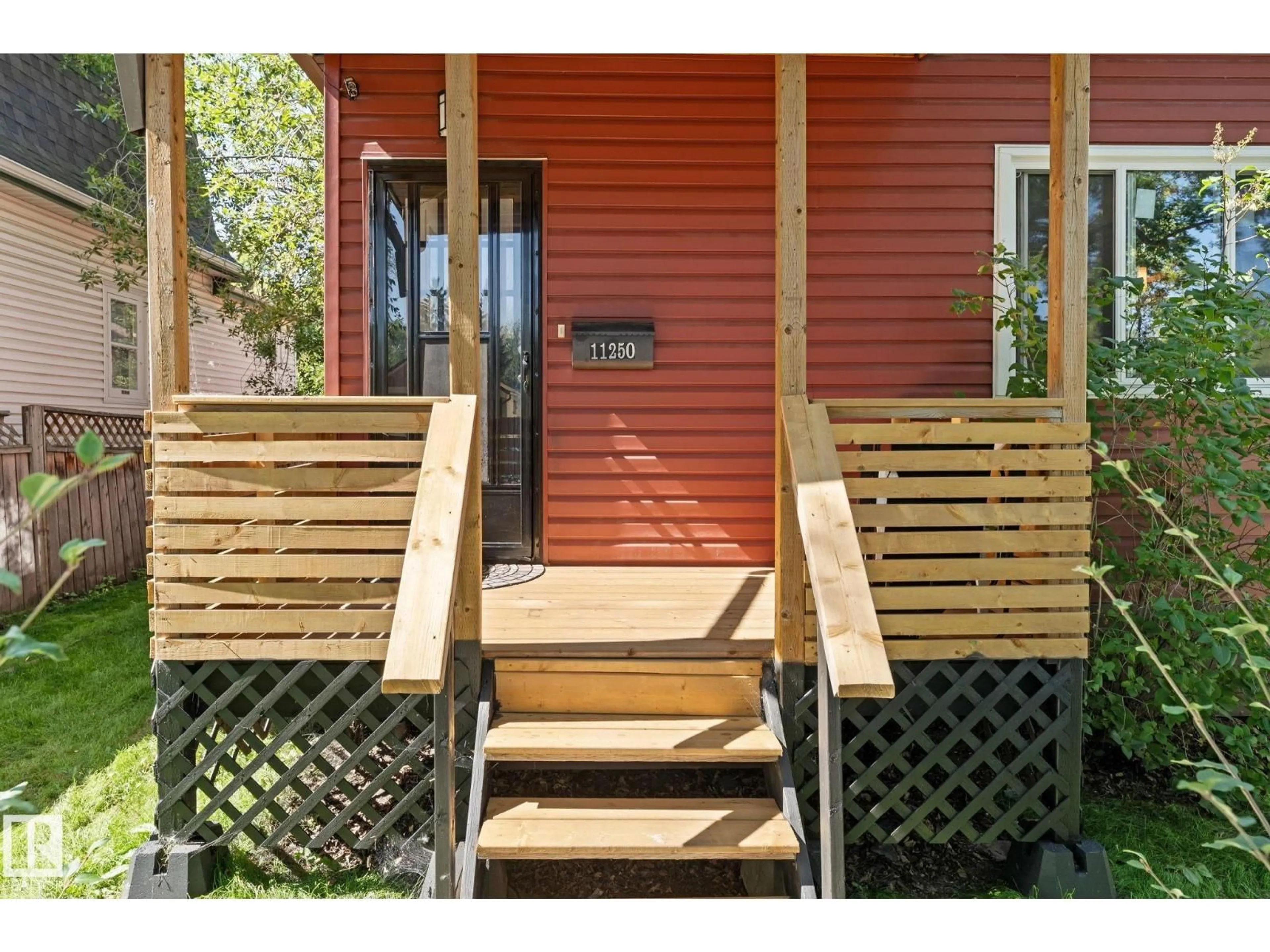 Patio, street for 11250 92 ST, Edmonton Alberta T5G0Z1