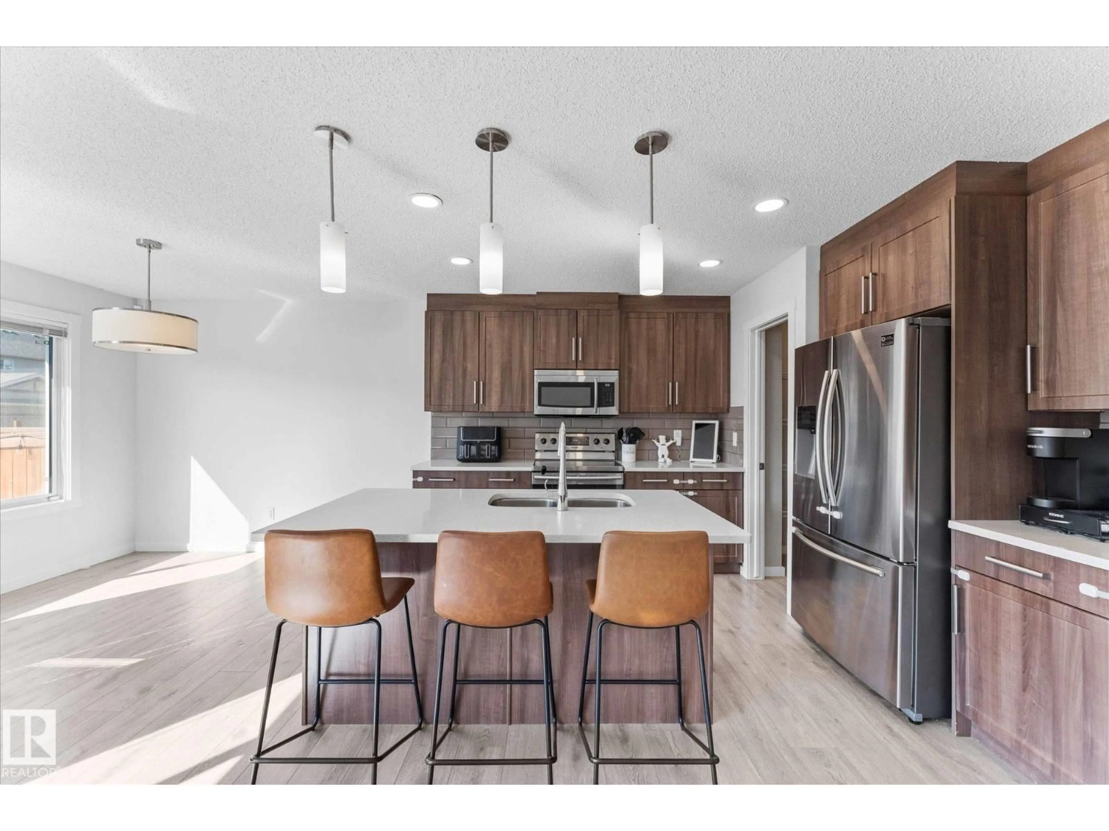Open concept kitchen, unknown for 17 MEADOWLAND CR, Spruce Grove Alberta T7X0P9