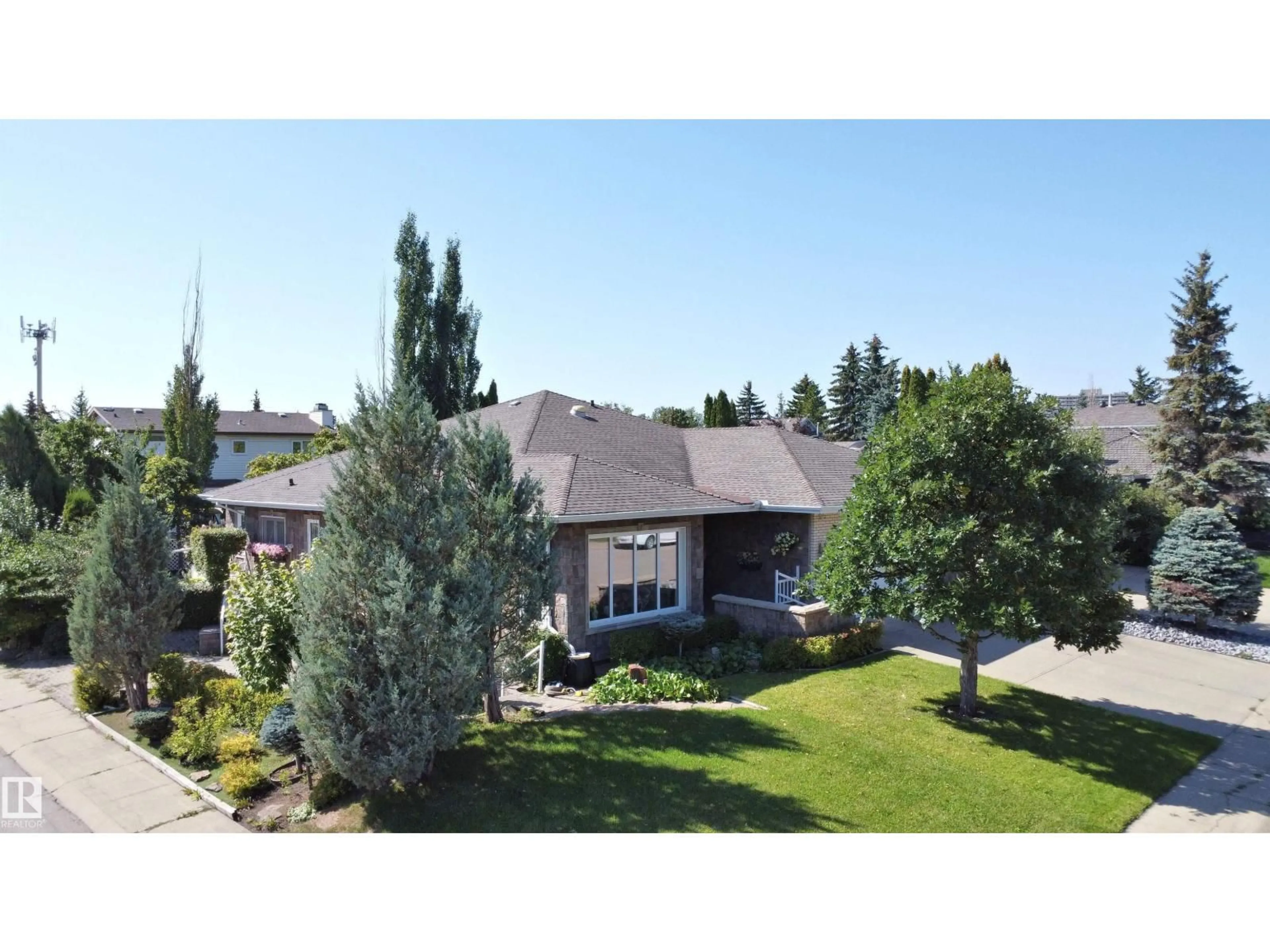 A pic from outside/outdoor area/front of a property/back of a property/a pic from drone, mountain view for 131 WALSH CR, Edmonton Alberta T5T5L7