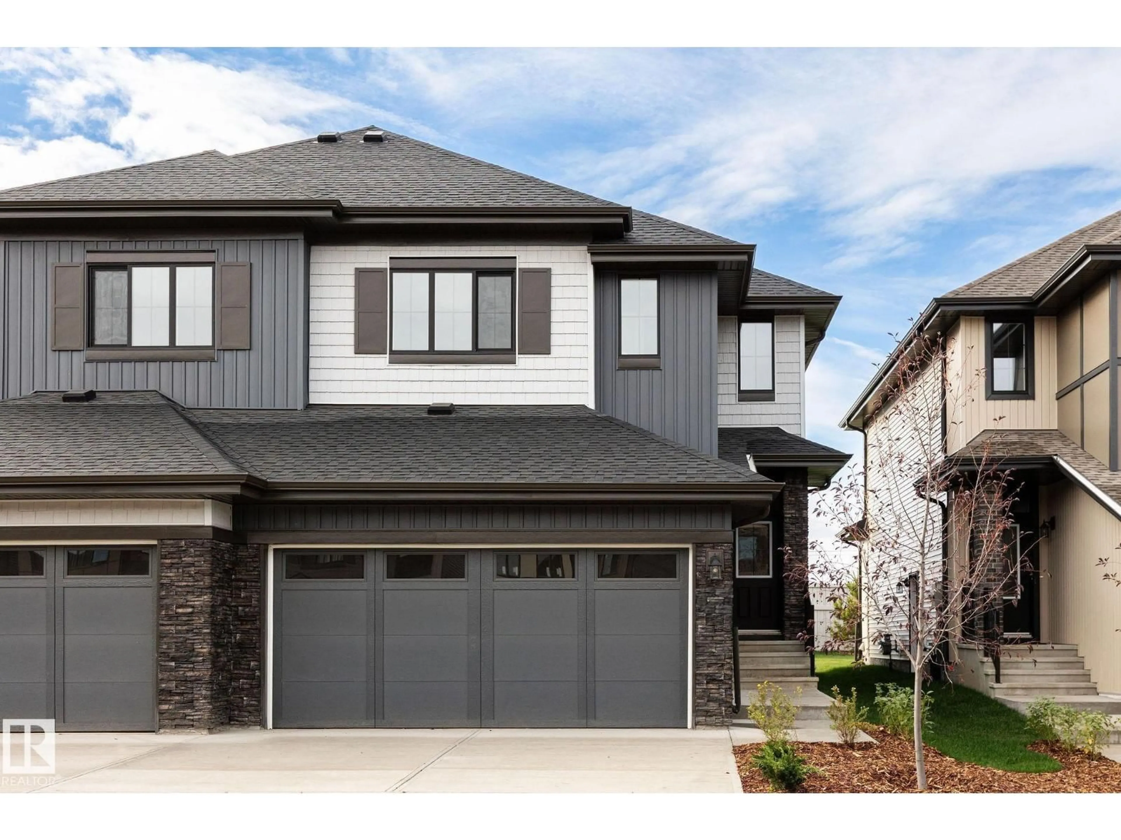 Home with vinyl exterior material, street for 29 CHARTRES CL, St. Albert Alberta T8T2C9