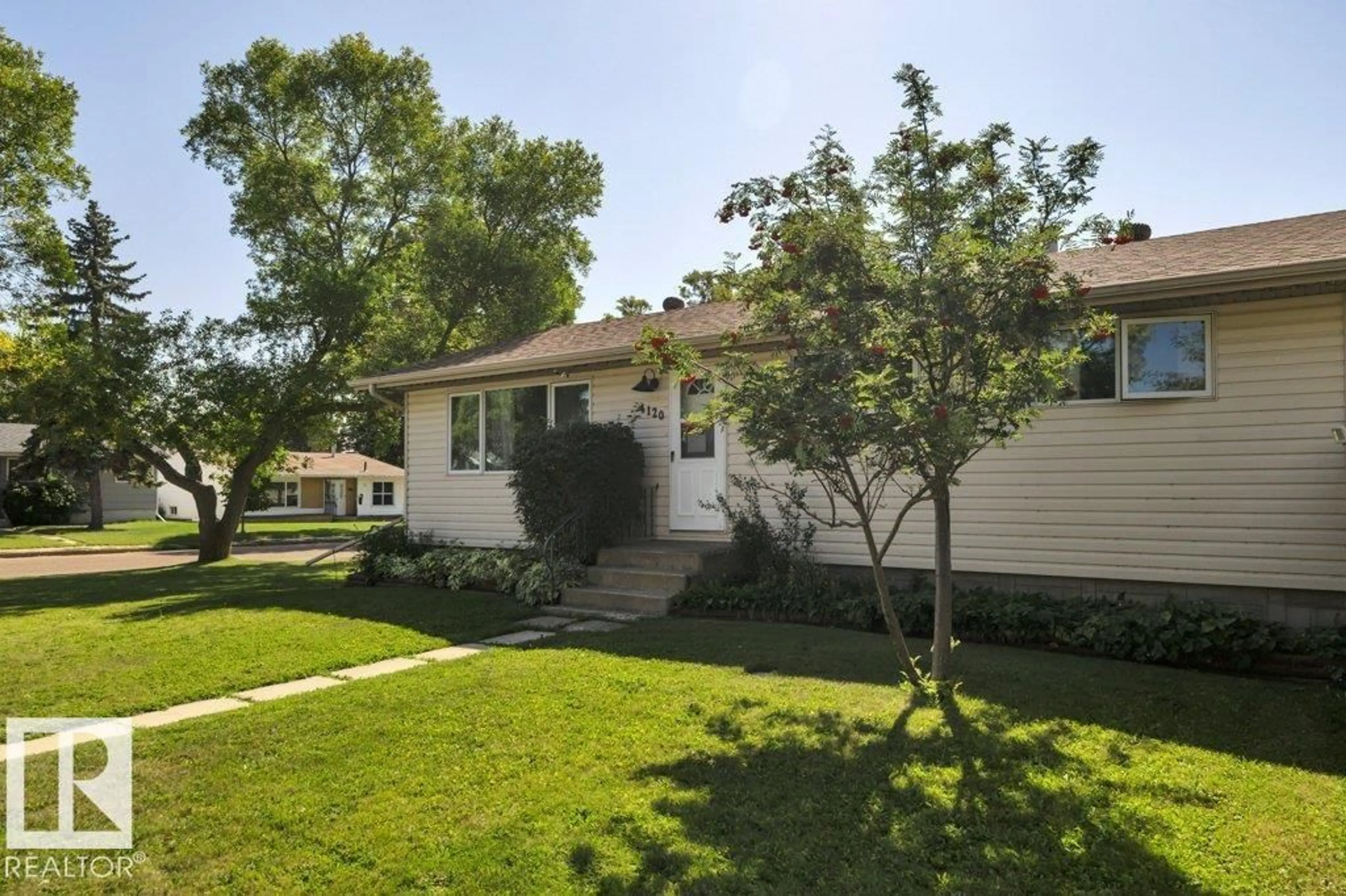 Unknown for 4120 55 ST, Wetaskiwin Alberta T9A1T6