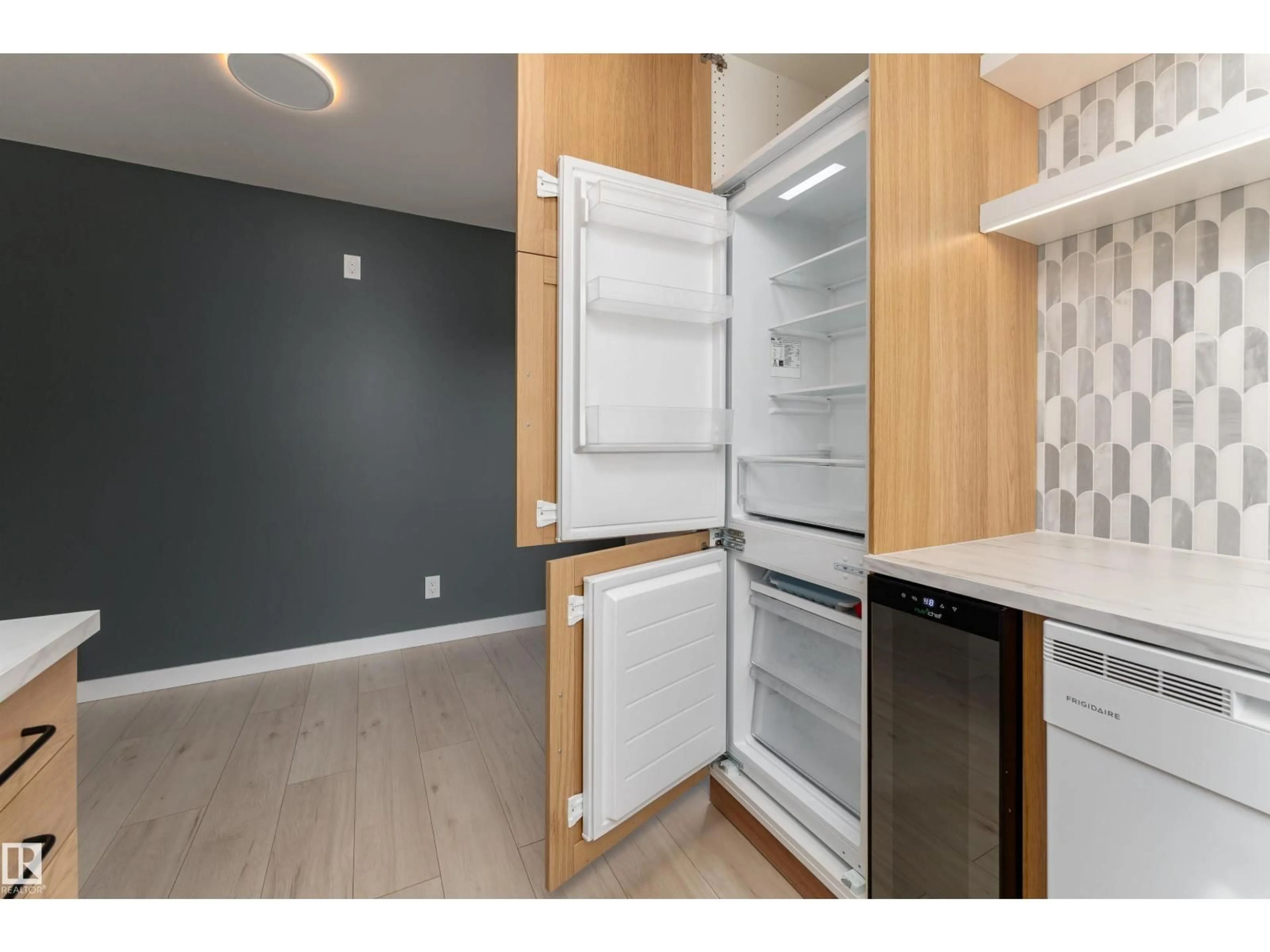 Standard kitchen, unknown for 13419 58 ST, Edmonton Alberta T5A0R2