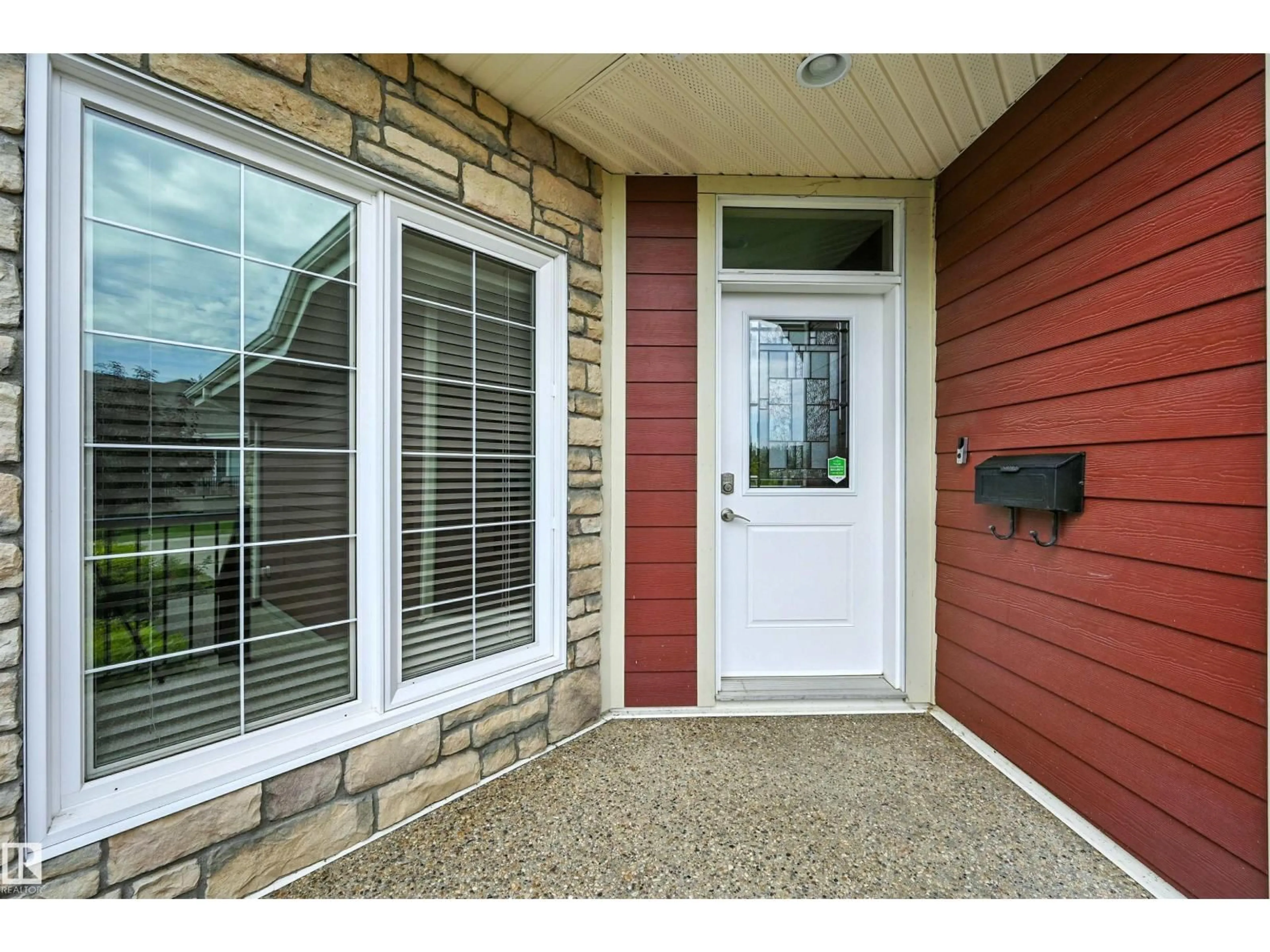 Indoor entryway for #14 - 3090 CAMERON HEIGHTS WY, Edmonton Alberta T6M0S7