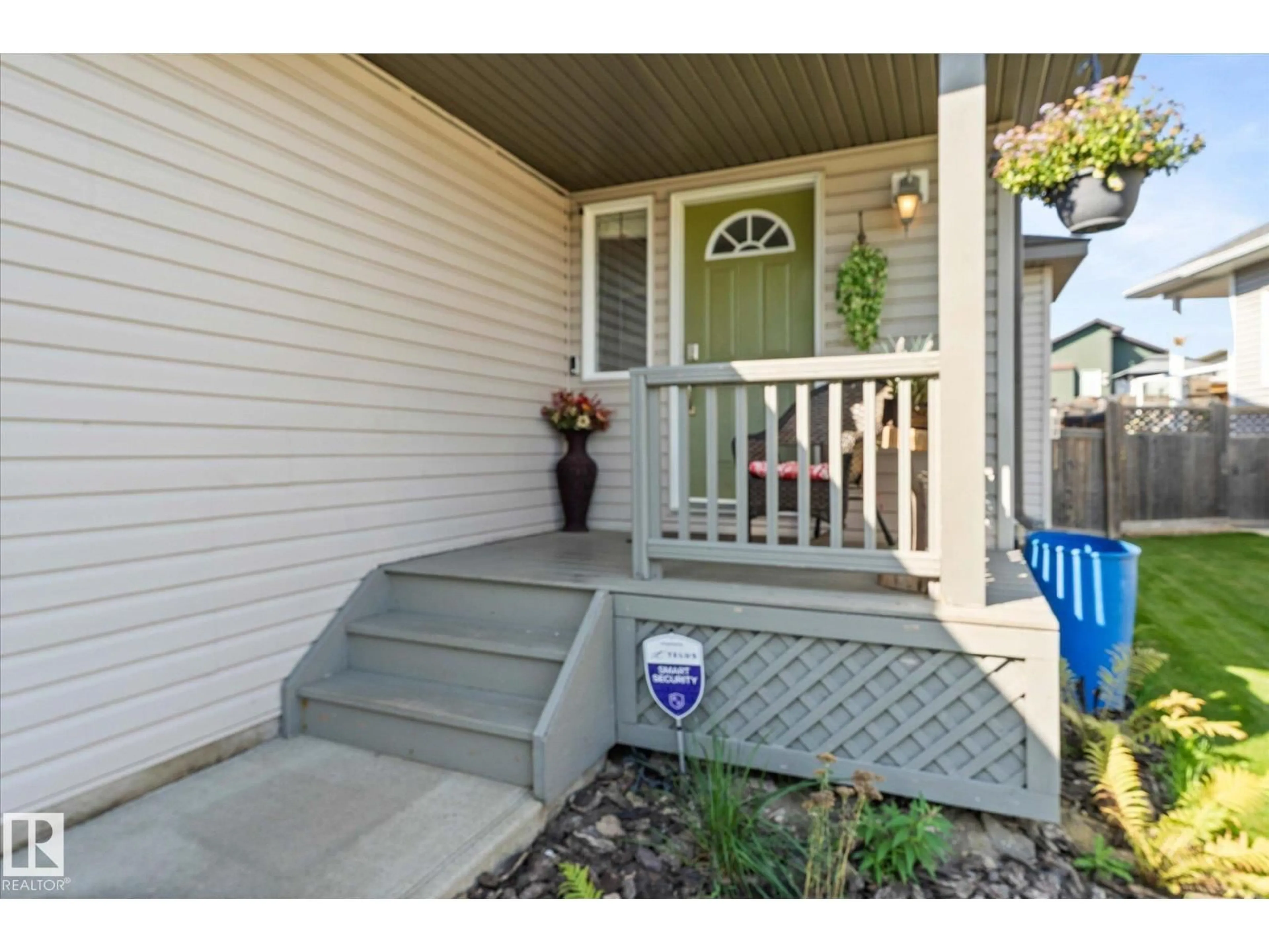 Indoor entryway for 45 LAMPLIGHT DR, Spruce Grove Alberta T7X4N1