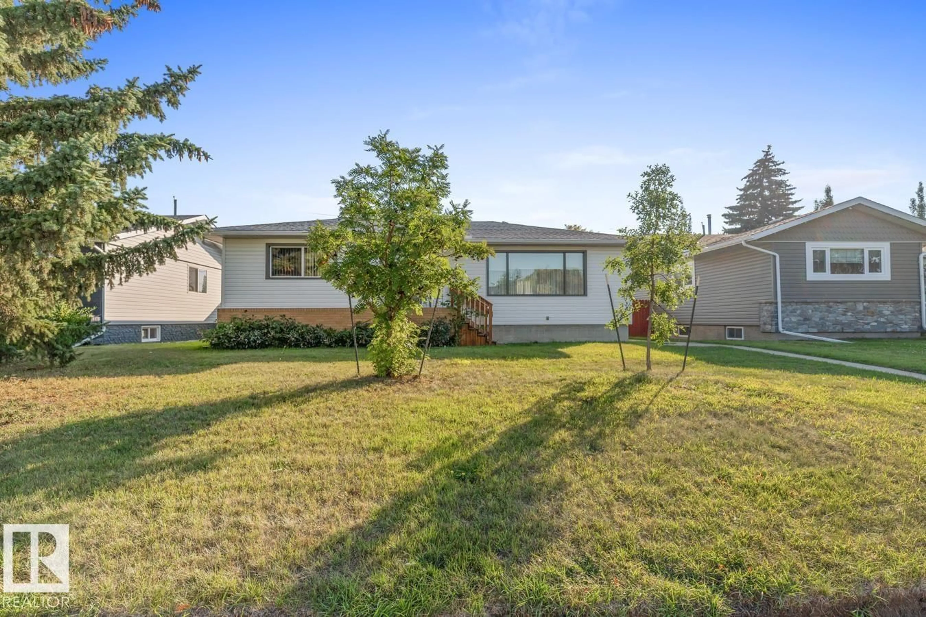 Unknown for NW - 9619 69 A ST, Edmonton Alberta T6B1W4