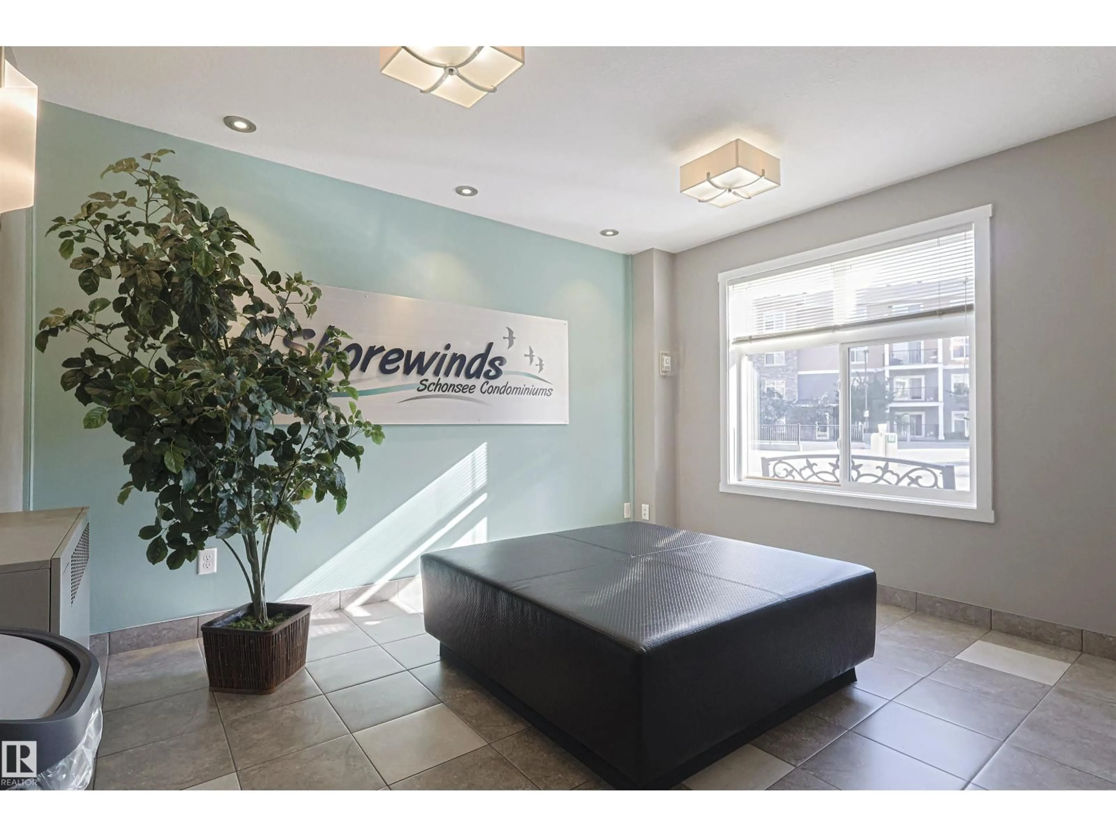 Indoor foyer for 230 SCHONSEE WY, Edmonton Alberta T5Z0K8
