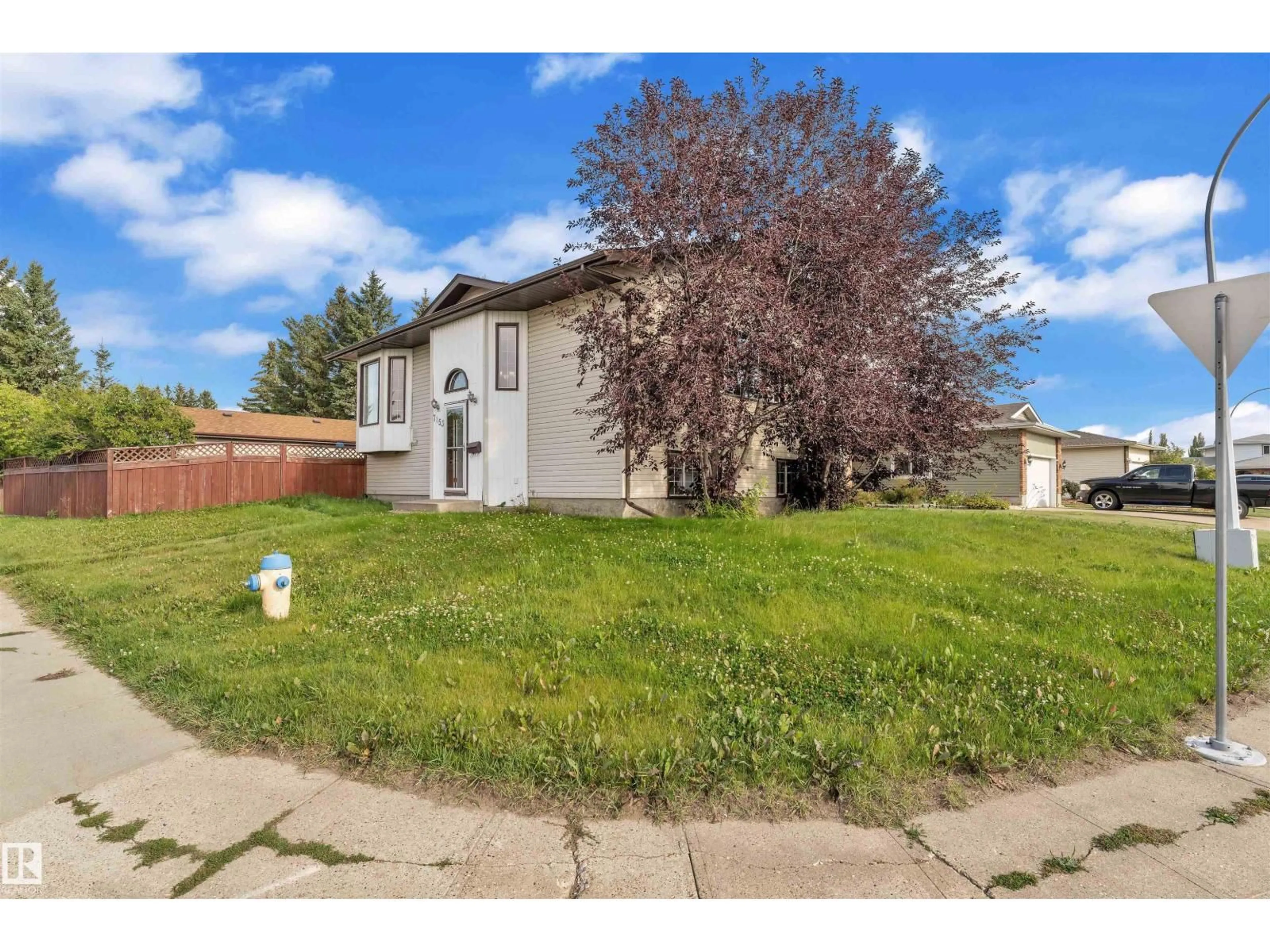 A pic from outside/outdoor area/front of a property/back of a property/a pic from drone, street for 7853 26 AV, Edmonton Alberta T6K3S7
