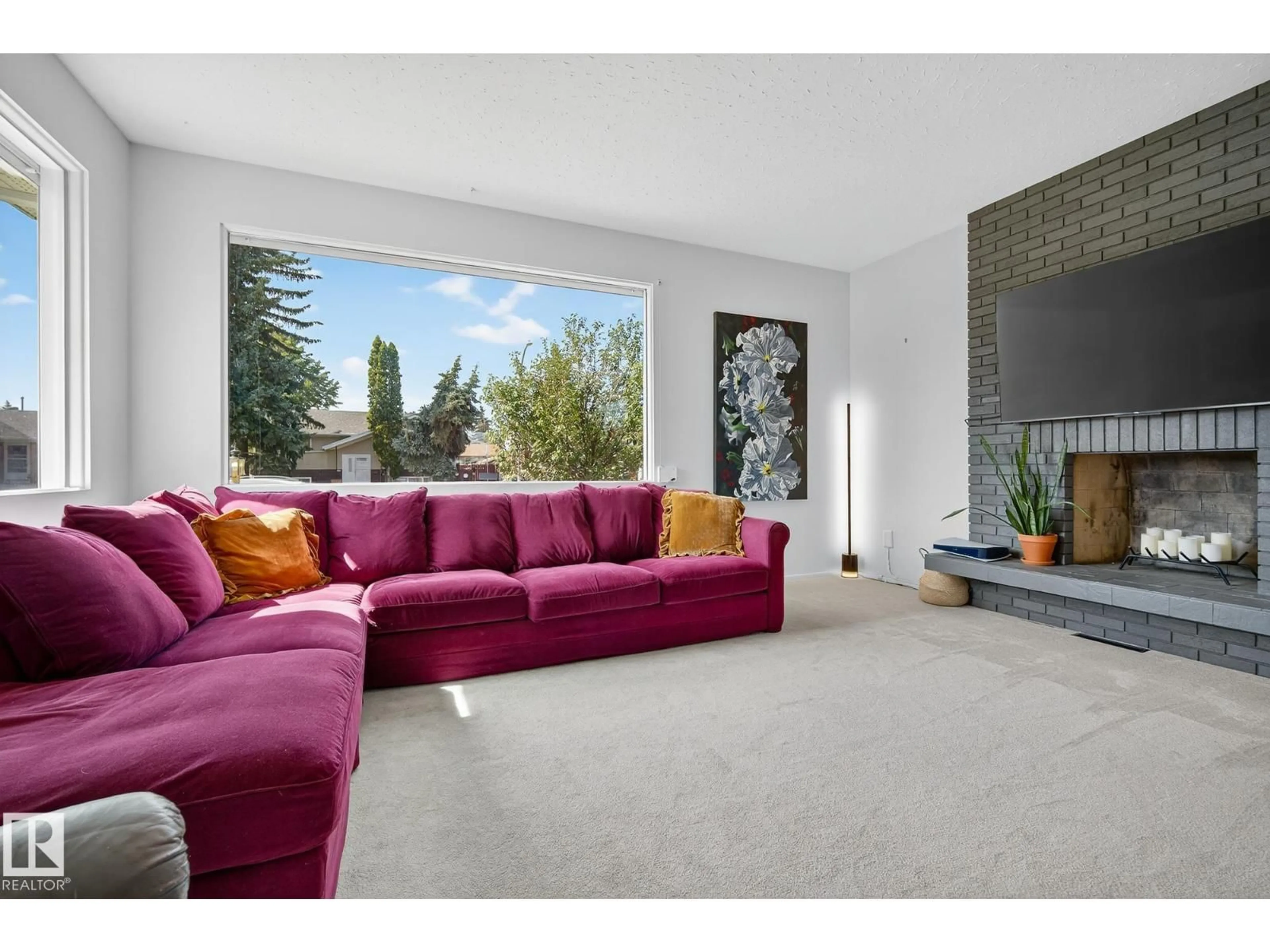 Living room with furniture, unknown for 9427 74 ST, Edmonton Alberta T6B2B5