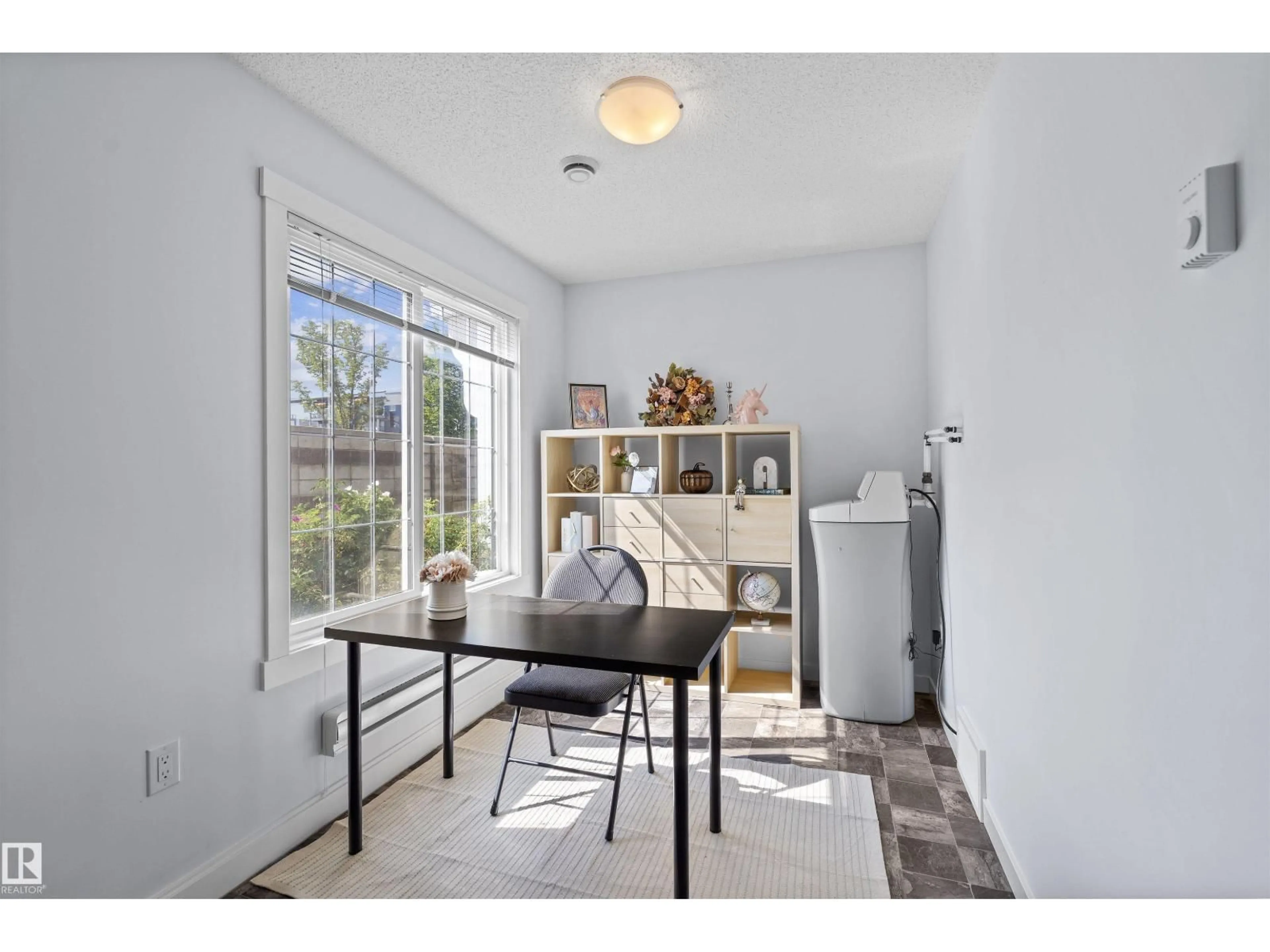 A pic of a room for 753 ALLARD BV, Edmonton Alberta T6W3W5