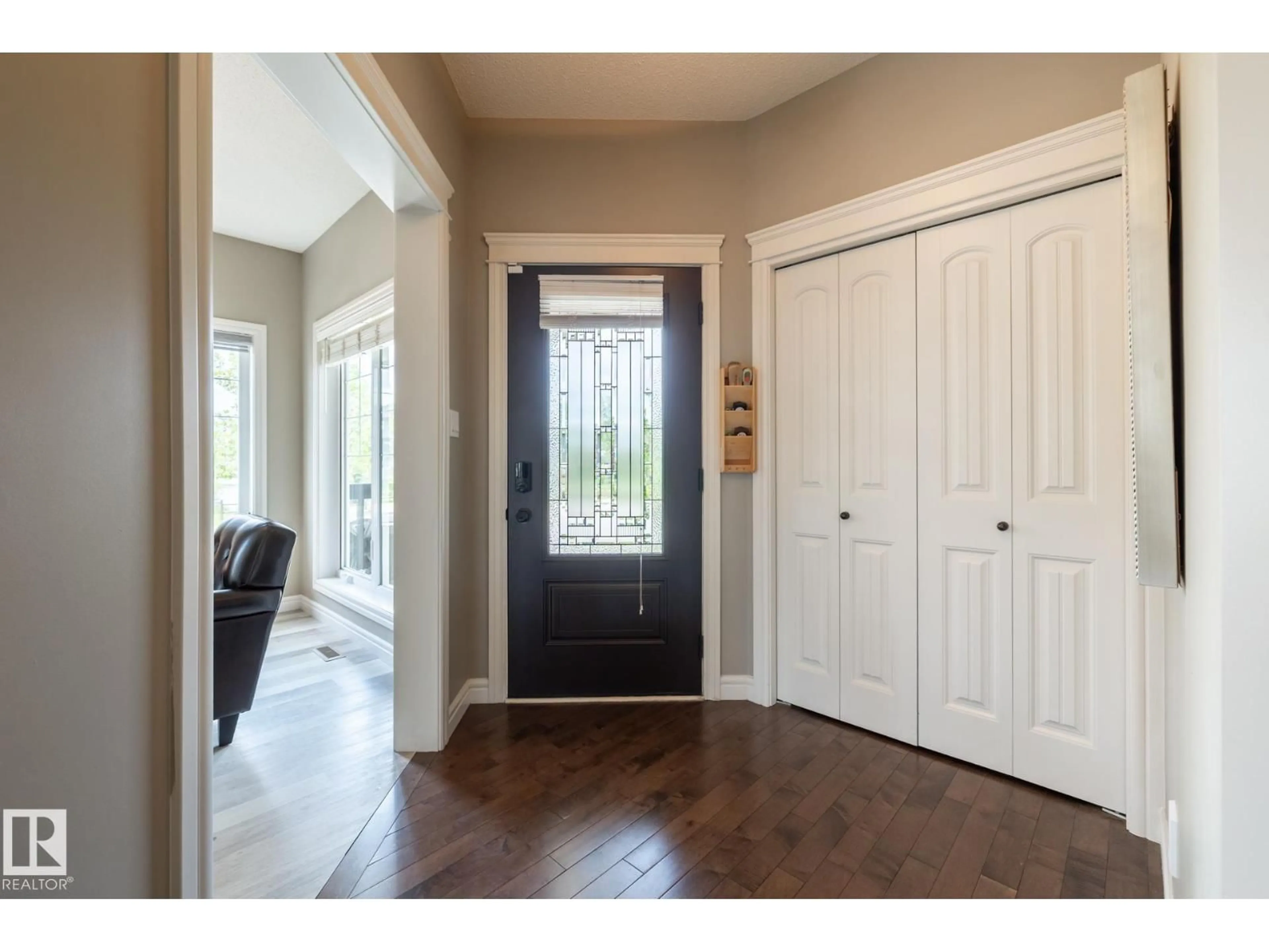 Indoor entryway for 18003 77 ST, Edmonton Alberta T5Z0L1