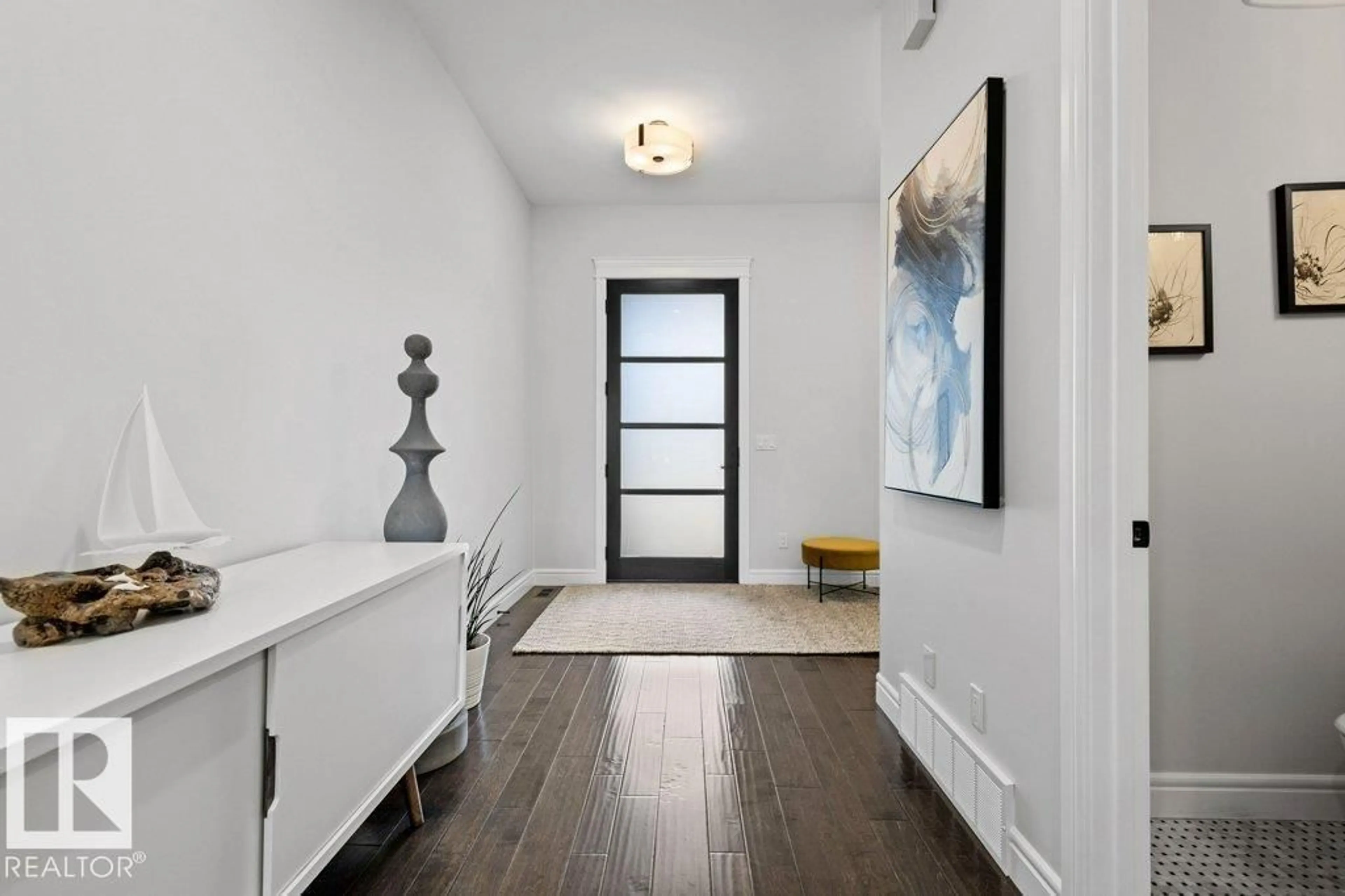 Indoor entryway for 7235 MAY RD, Edmonton Alberta T6R0V8