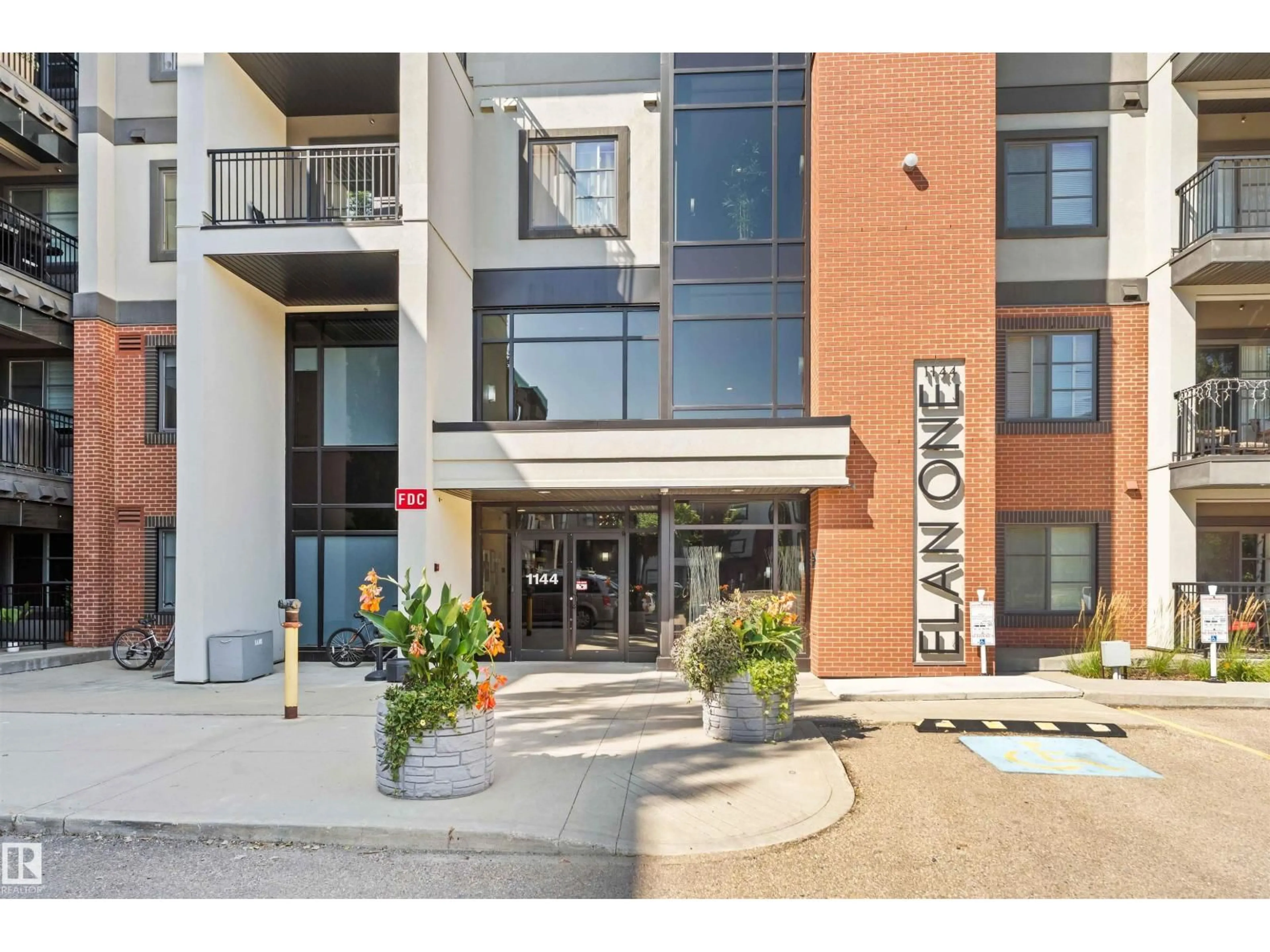 Indoor foyer for #209 - 1144 ADAMSON DR, Edmonton Alberta T6W2X7