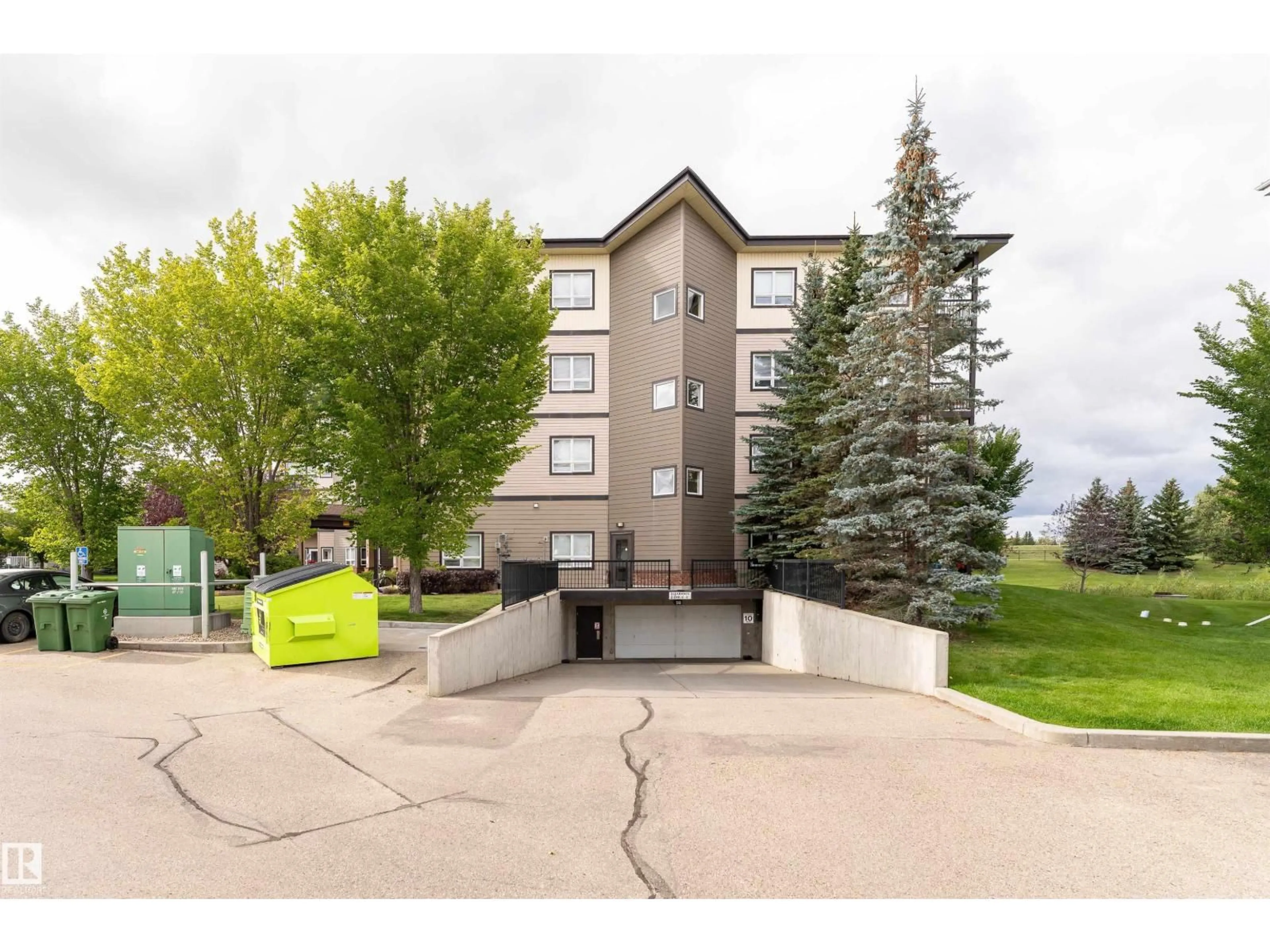 Patio, unknown for #403 - 8702 SOUTHFORT DR, Fort Saskatchewan Alberta T8L4R6