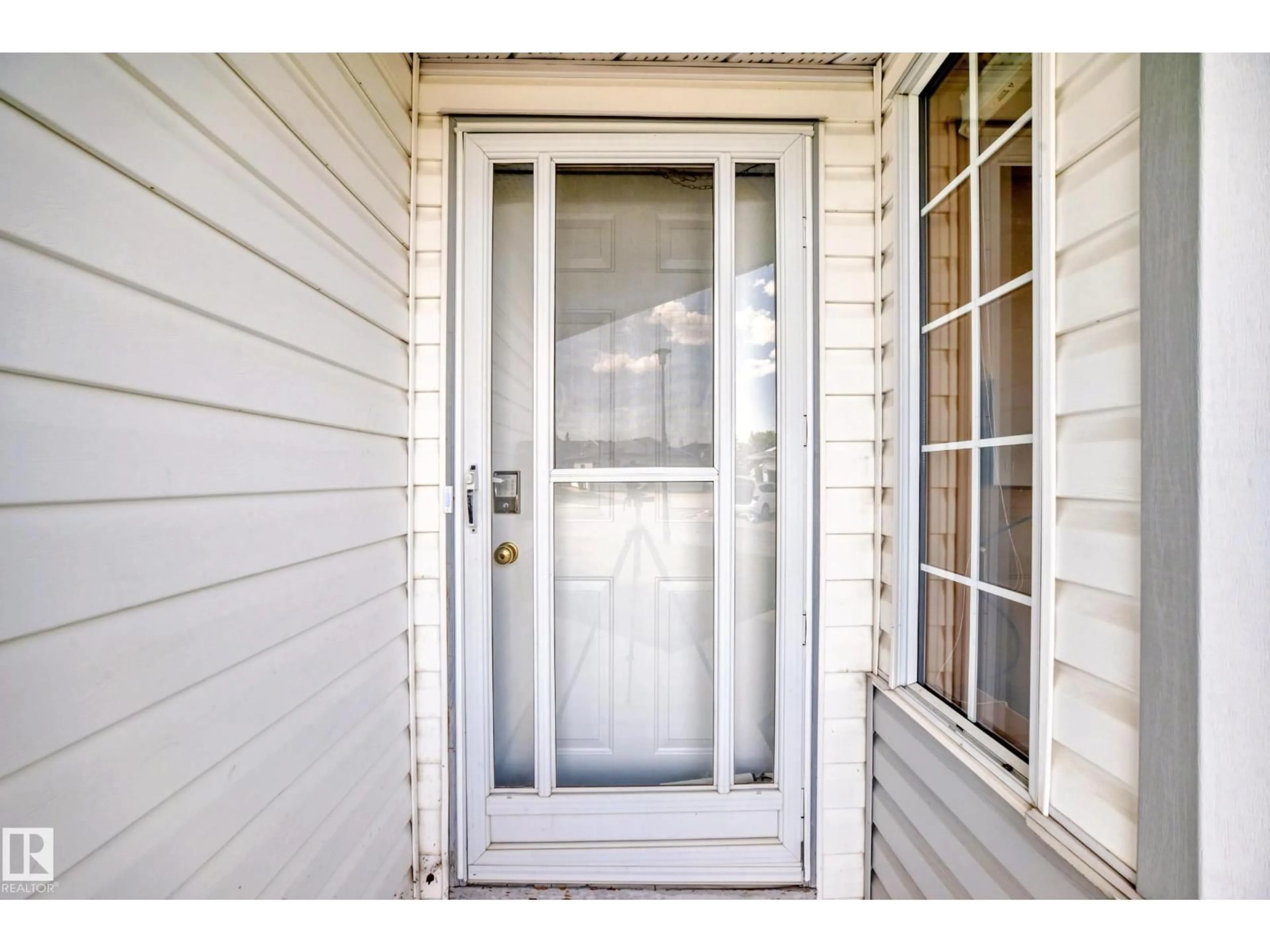 Indoor entryway for NW - 15571 59A ST, Edmonton Alberta T5Y2N9