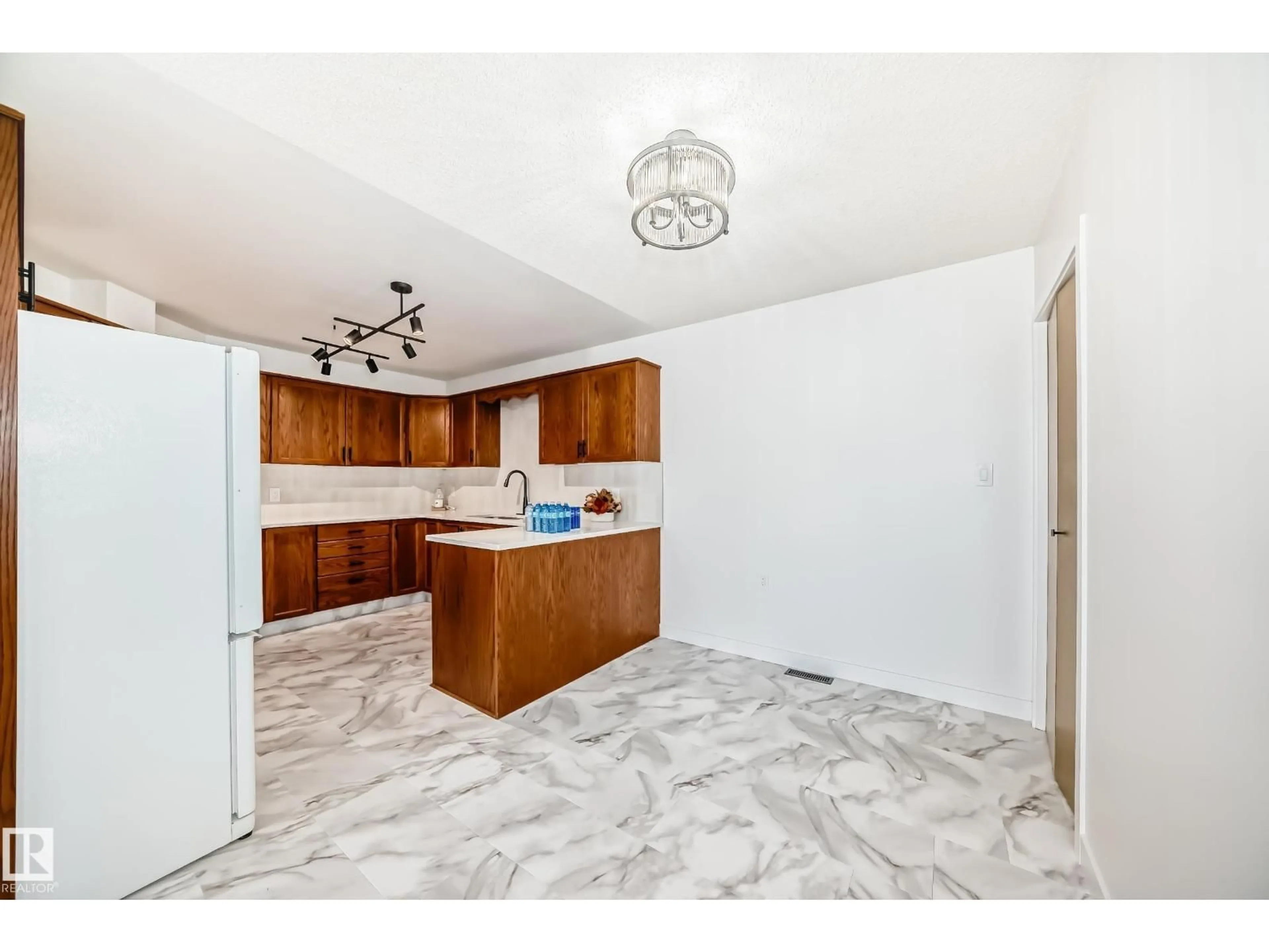 Unknown for NW - 15571 59A ST, Edmonton Alberta T5Y2N9
