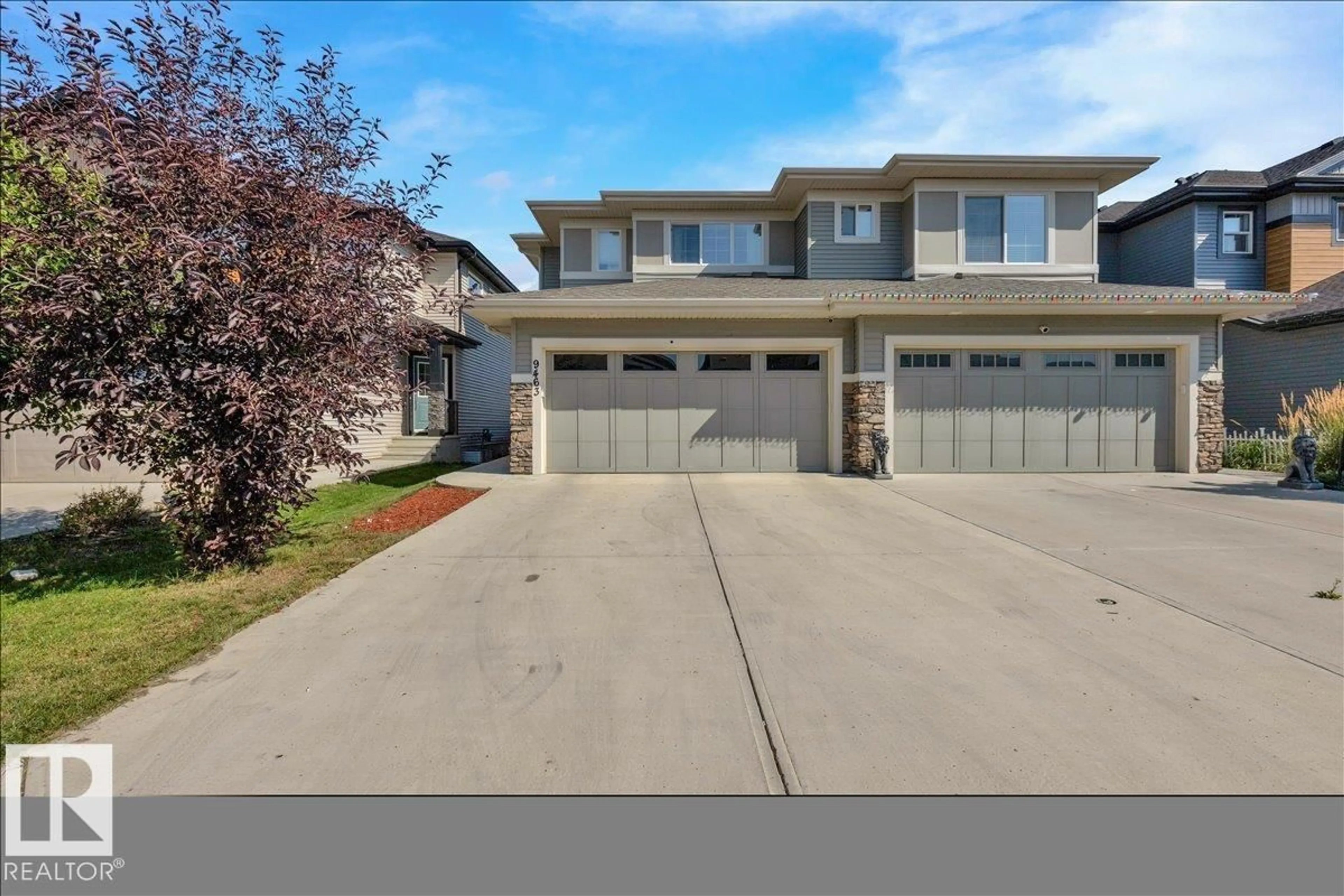 Unknown for NW - 9463 209 ST, Edmonton Alberta T5T7J5