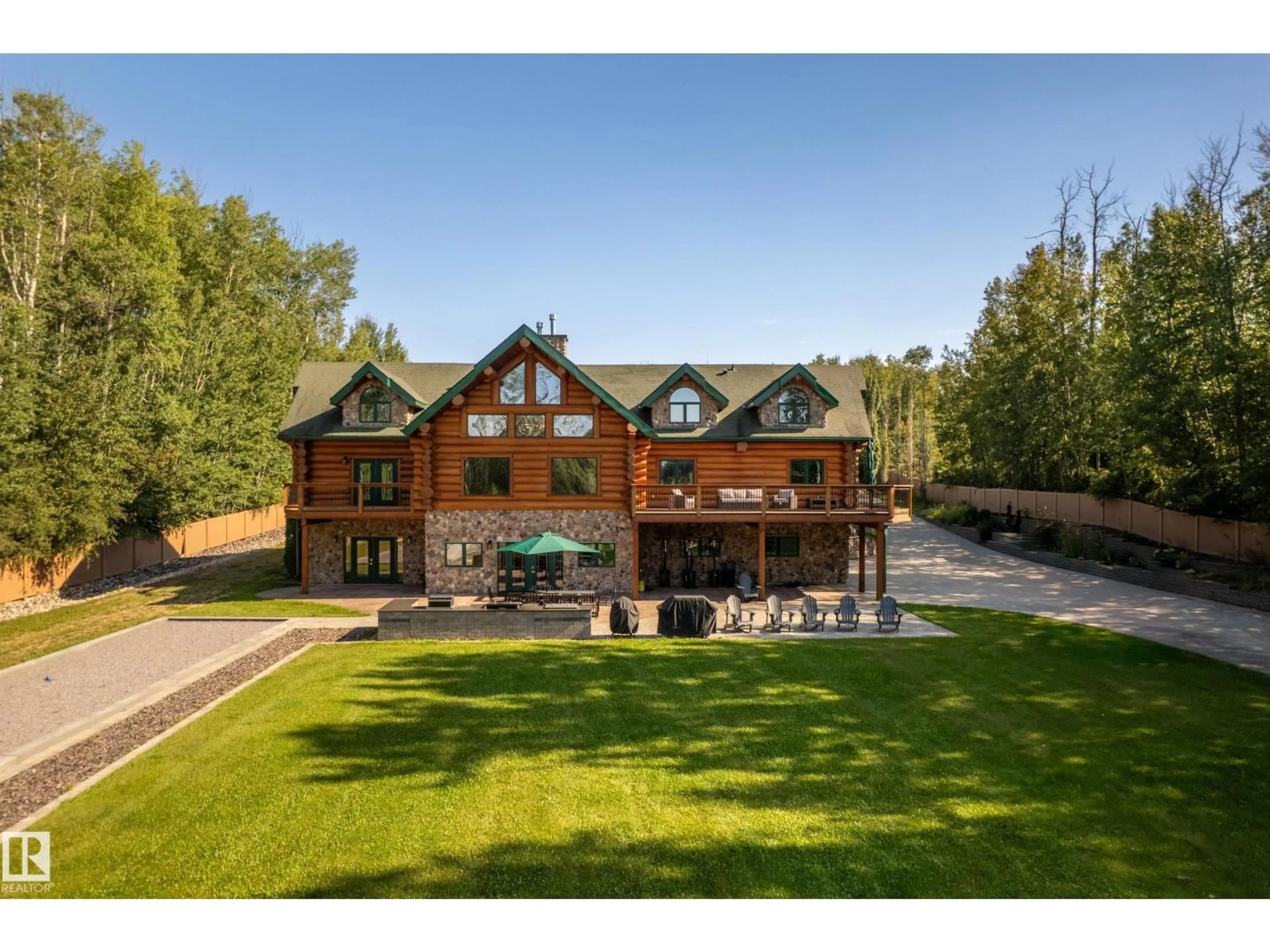 A pic from outside/outdoor area/front of a property/back of a property/a pic from drone, unknown for 52111 - 16 RGE ROAD 25, Rural Parkland County Alberta T7Y2M4
