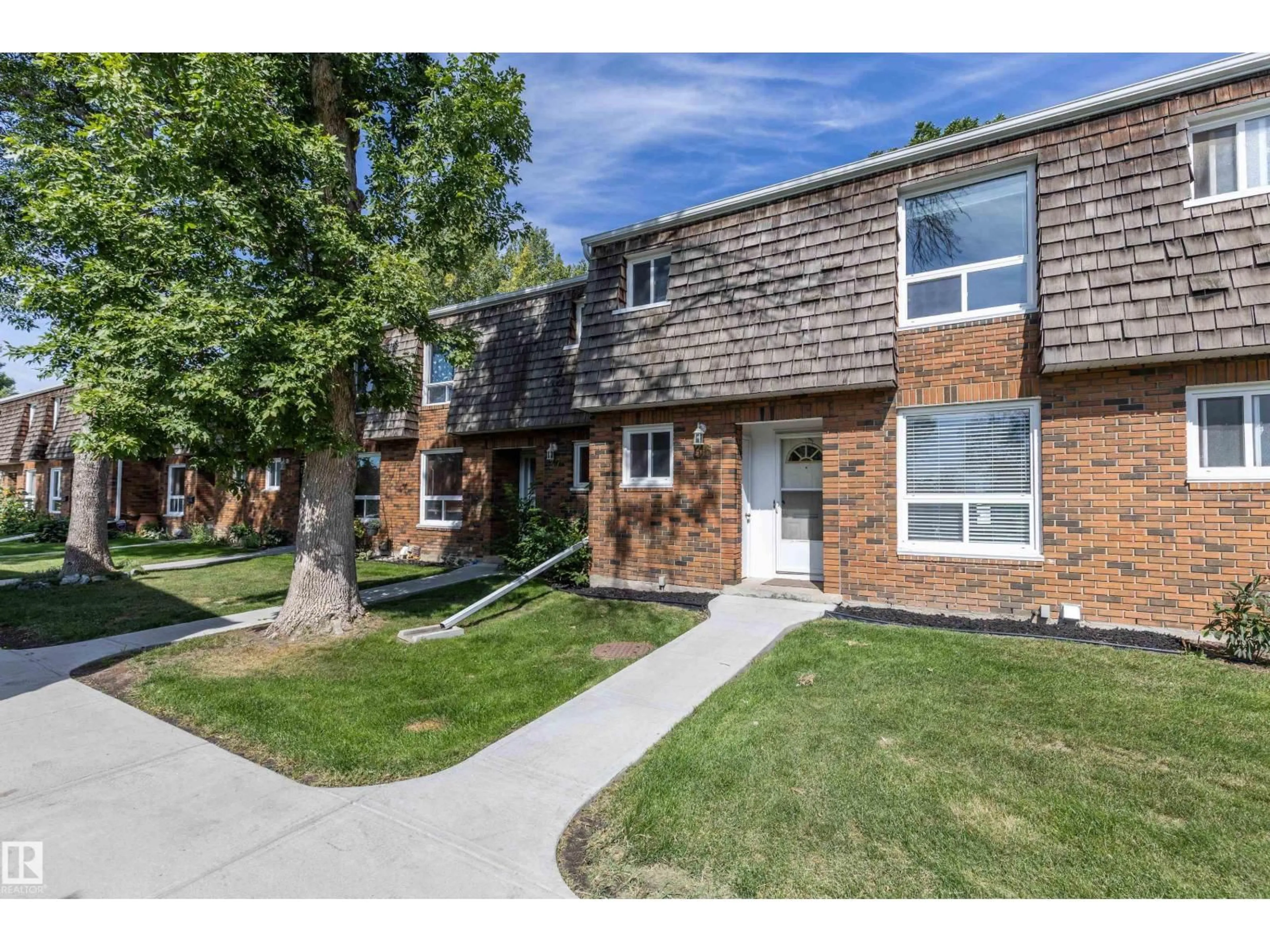 Home with brick exterior material, street for 36 GREAT OA, Sherwood Park Alberta T8A0V8
