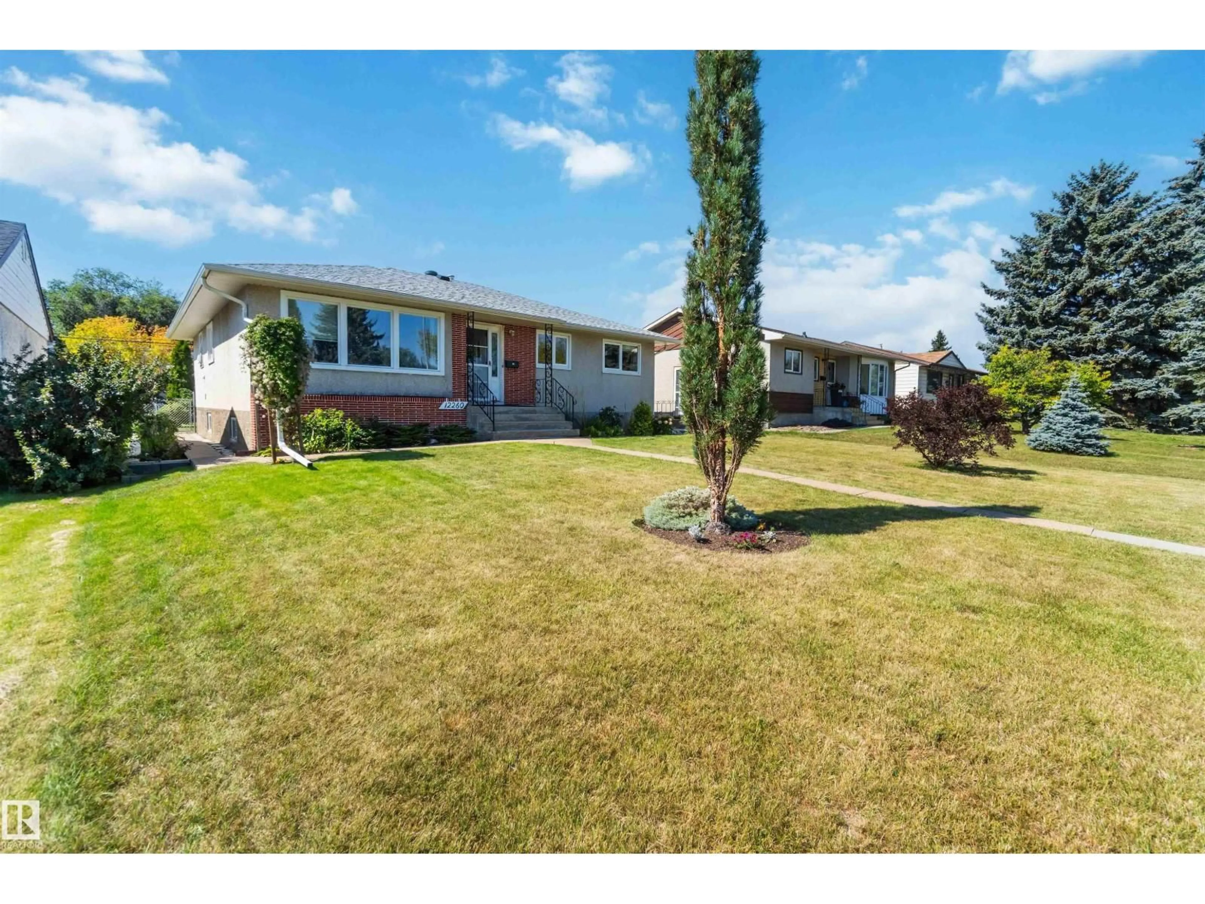 A pic from outside/outdoor area/front of a property/back of a property/a pic from drone, street for 12260 ST.ALBERT TR, Edmonton Alberta T5L4G6