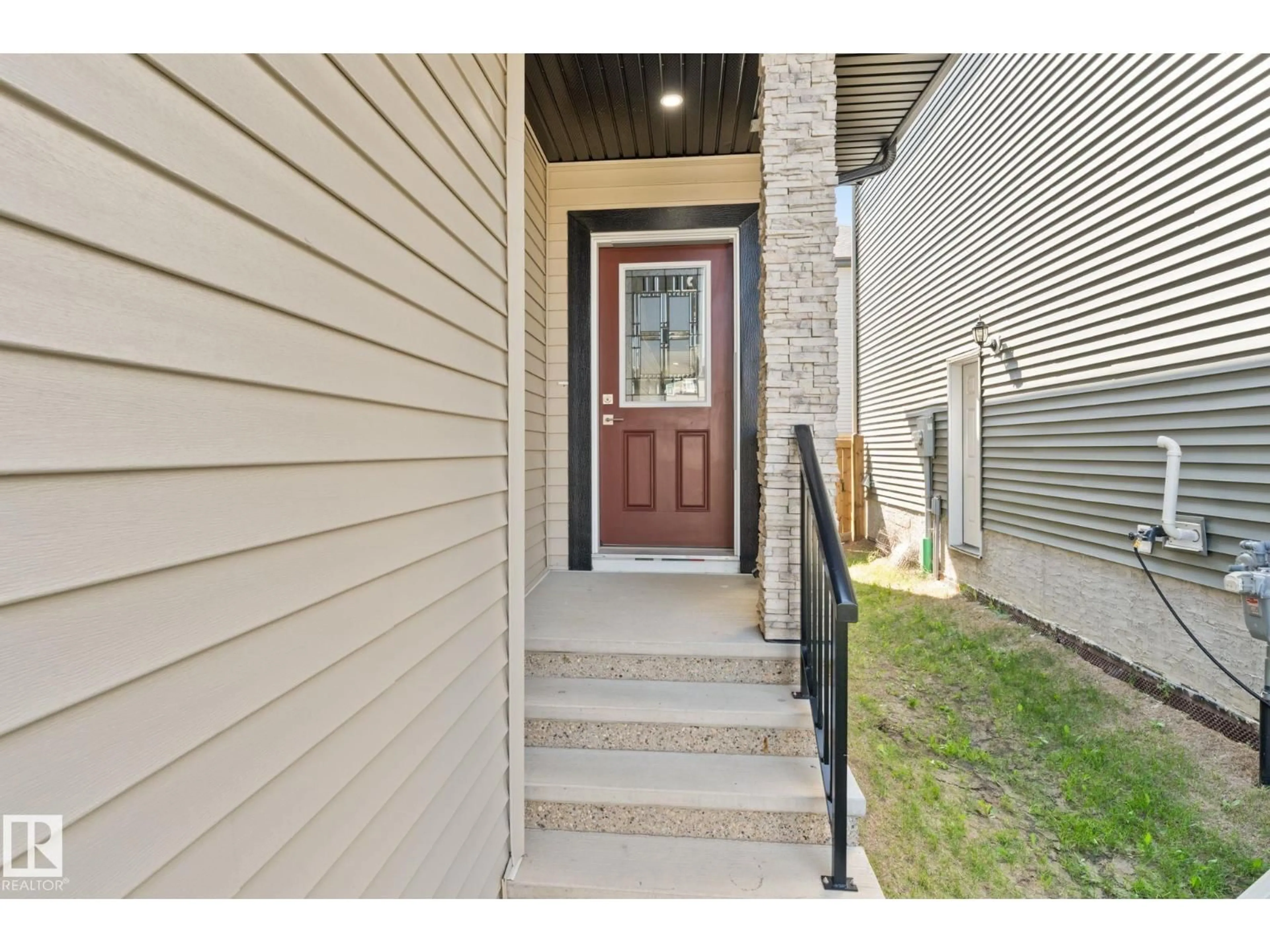 Indoor entryway for 6603 37 AVENUE, Beaumont Alberta T4X2Z5