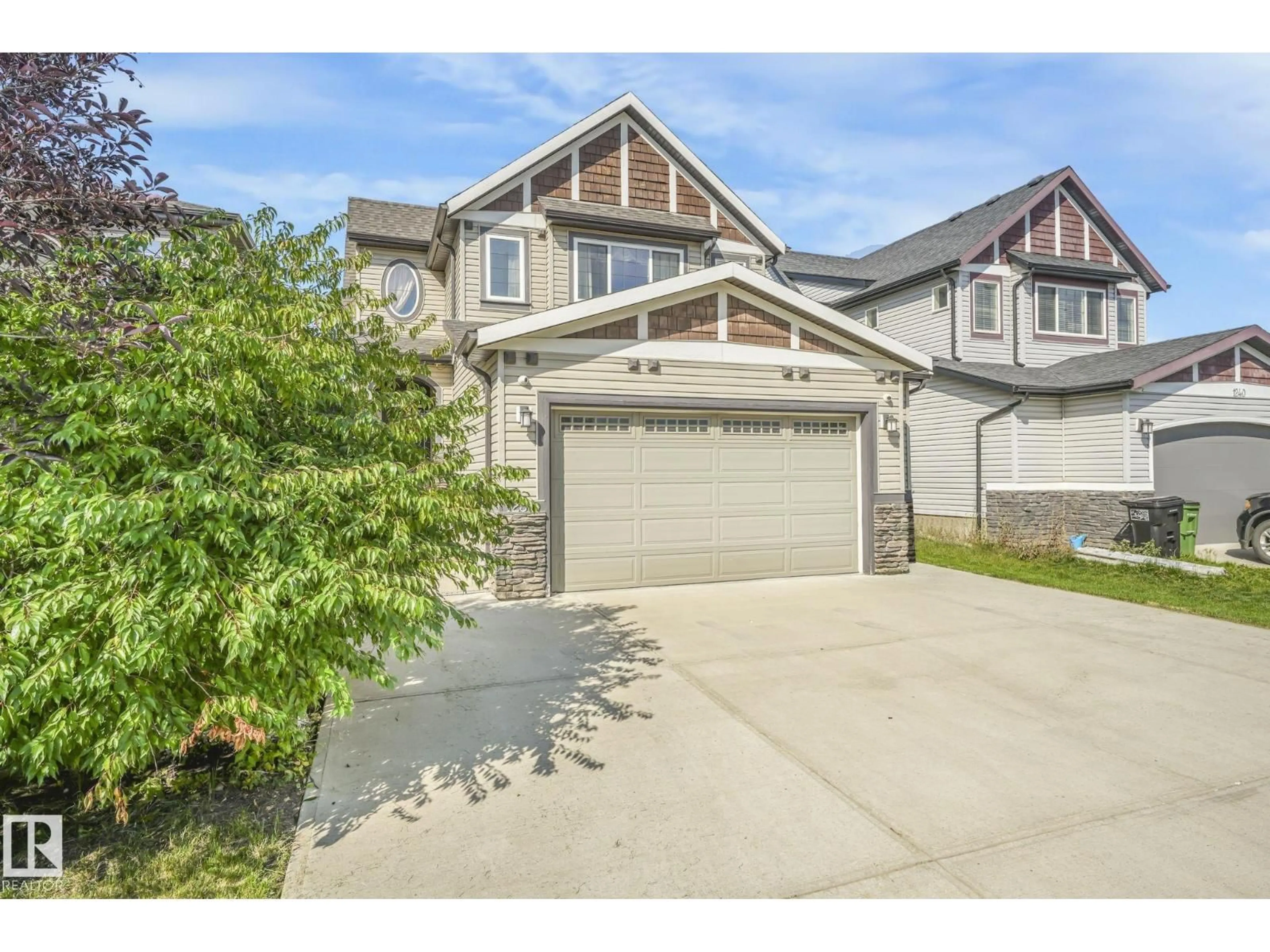 A pic from outside/outdoor area/front of a property/back of a property/a pic from drone, street for 1238 SECORD LANDING LD, Edmonton Alberta T5T4N3