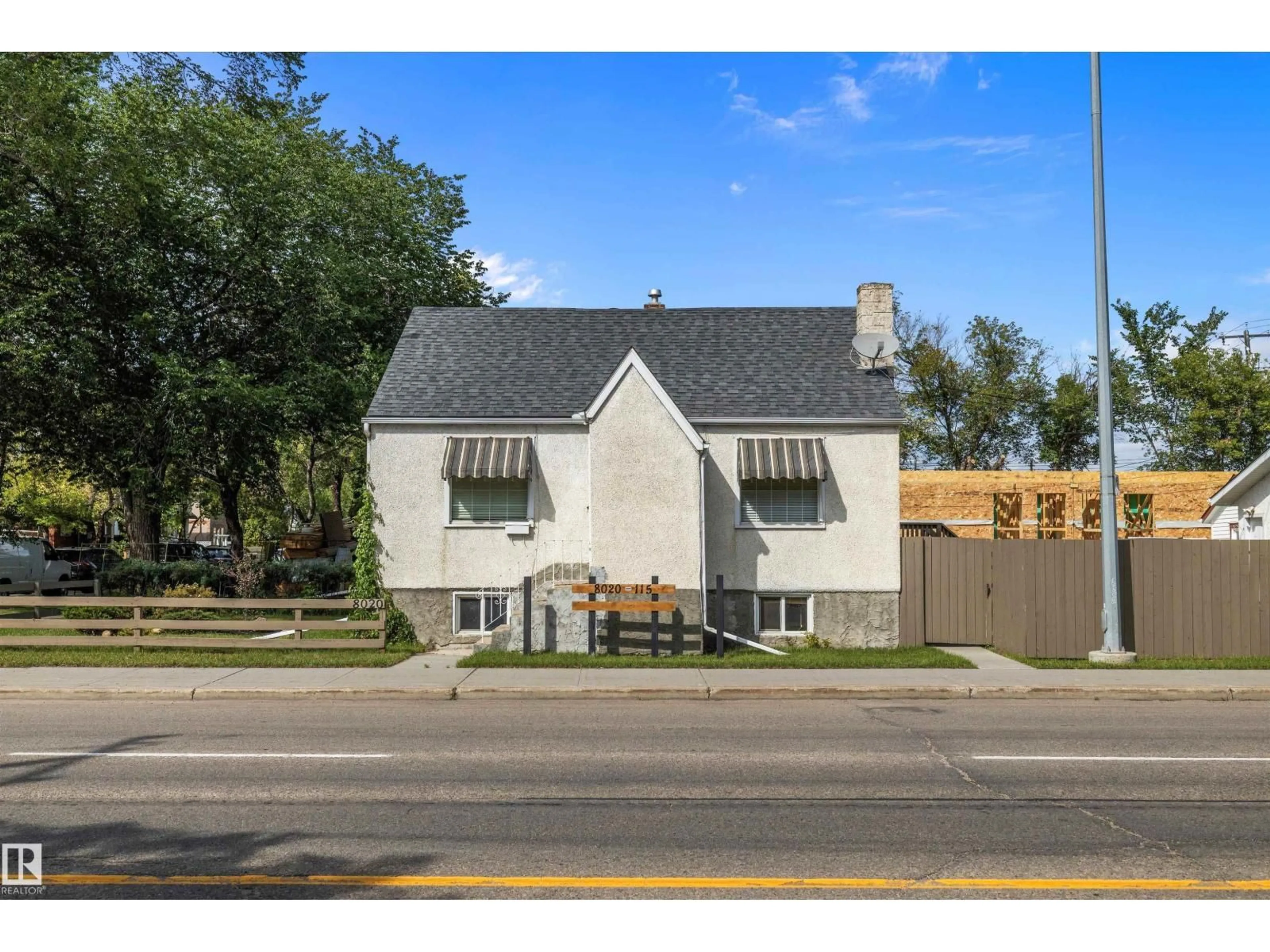 Unknown for 8020 115 AV, Edmonton Alberta T5B0L1