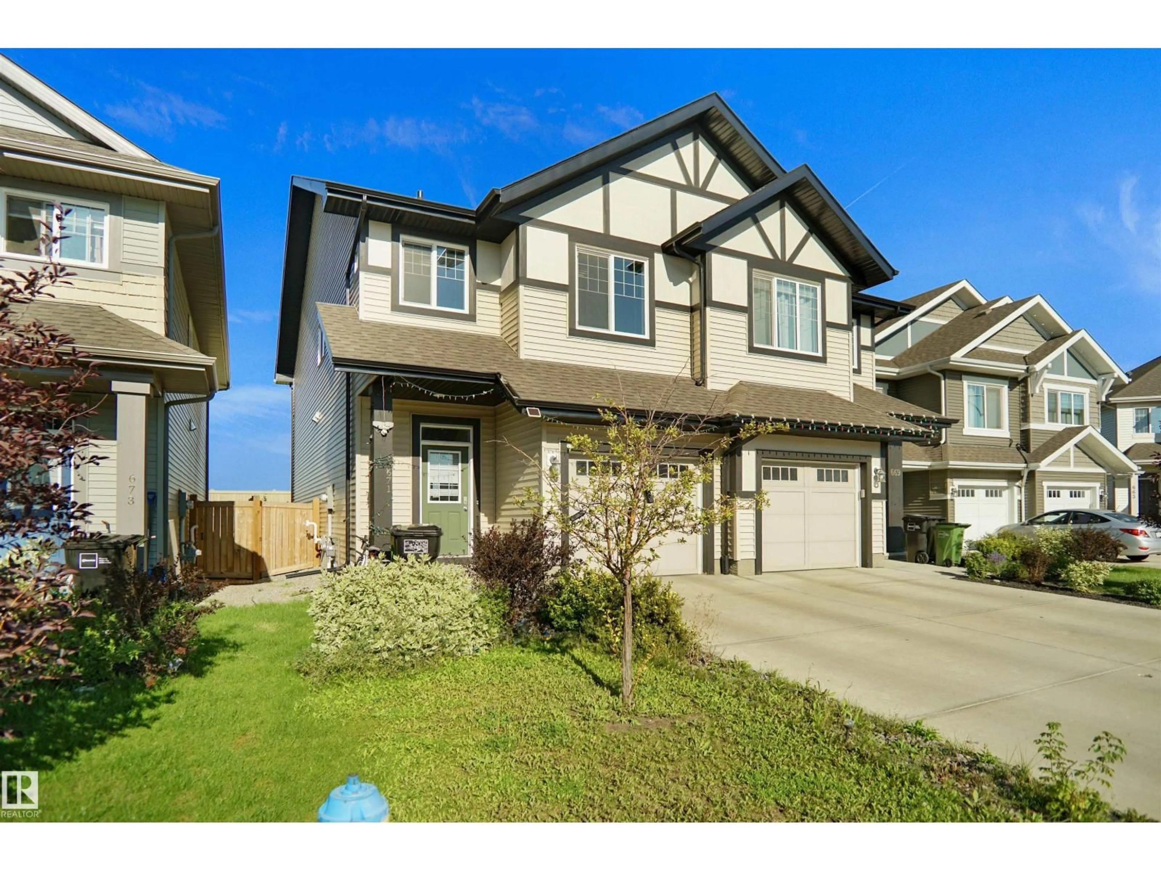 Unknown for 671 EAGLEON CRESCENT, Edmonton Alberta T6M0V7
