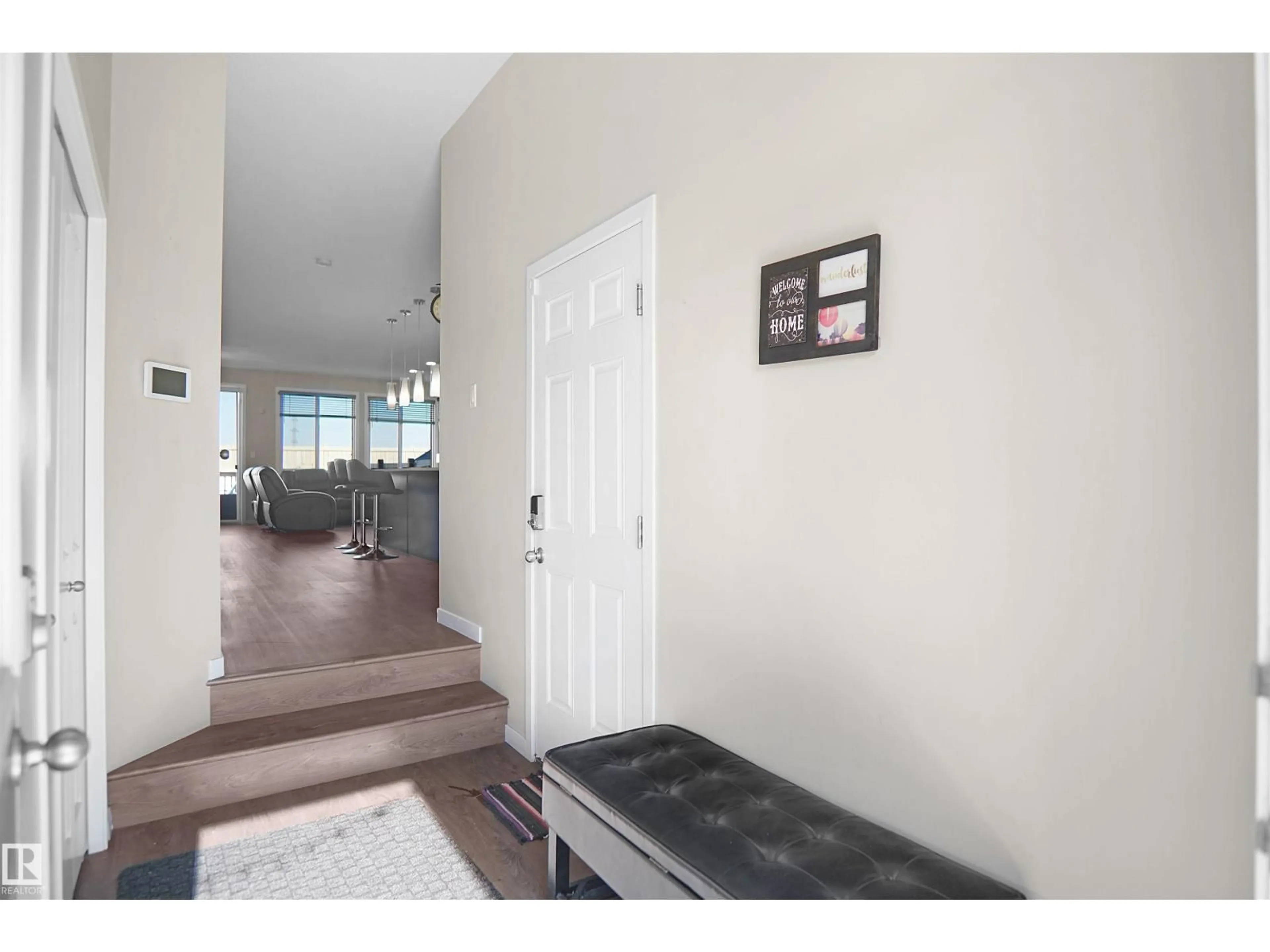 Indoor entryway for 671 EAGLEON CRESCENT, Edmonton Alberta T6M0V7