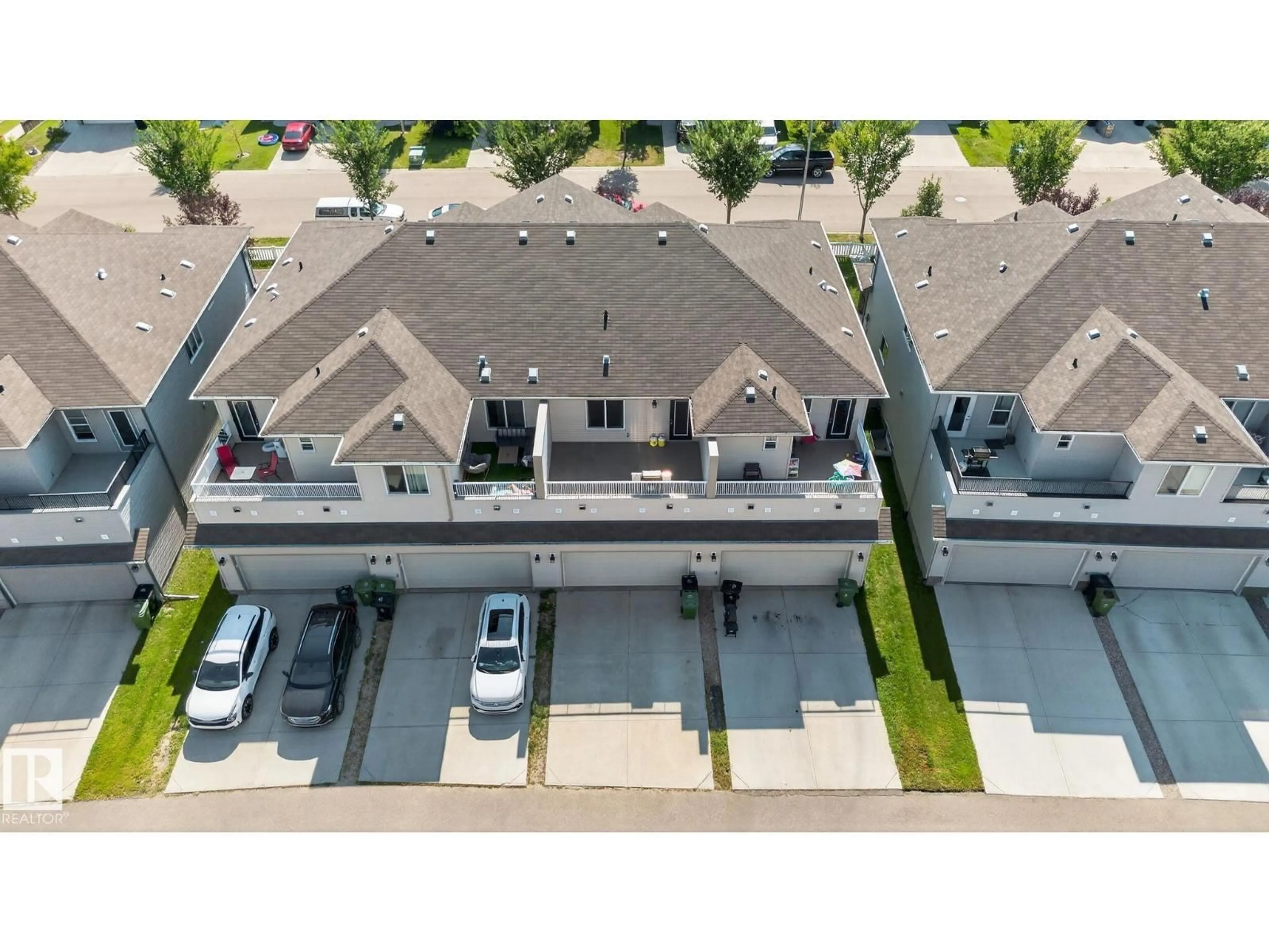 A pic from outside/outdoor area/front of a property/back of a property/a pic from drone, street for 186 SANTANA, Fort Saskatchewan Alberta T8L0T4