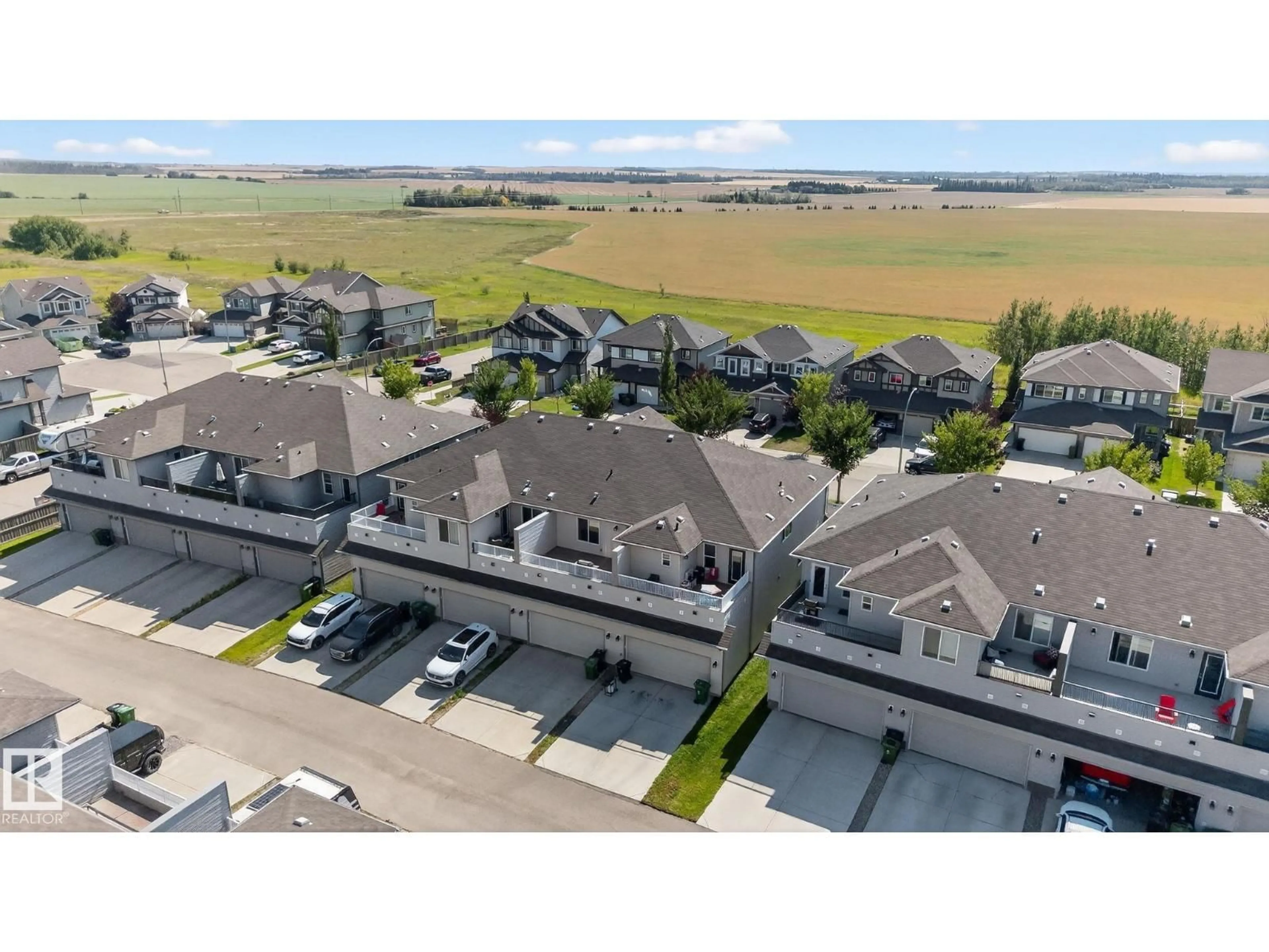 A pic from outside/outdoor area/front of a property/back of a property/a pic from drone, mountain view for 186 SANTANA, Fort Saskatchewan Alberta T8L0T4