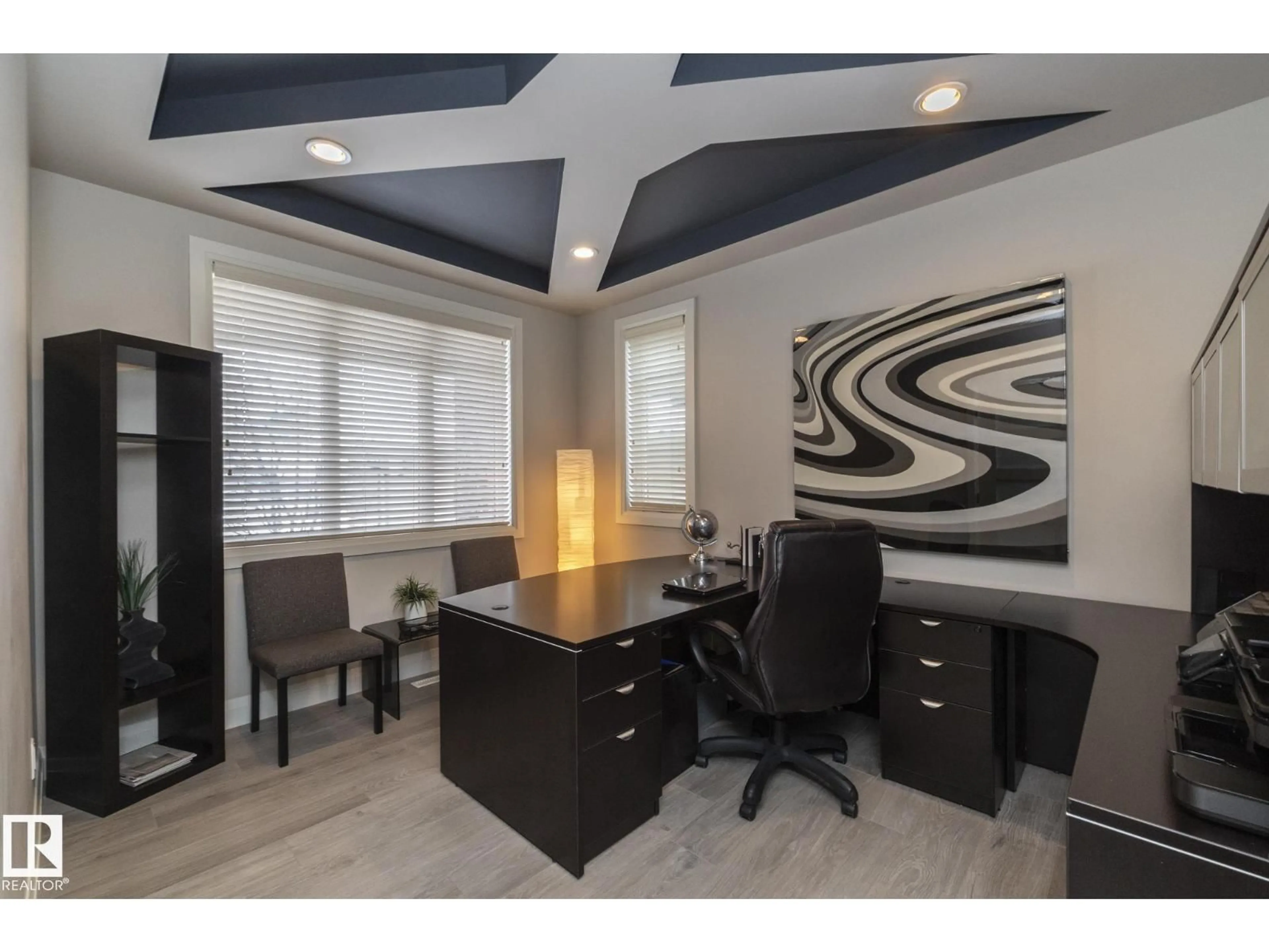 A pic of a room for 2252 CAMERON RAVINE CO, Edmonton Alberta T6M0L9