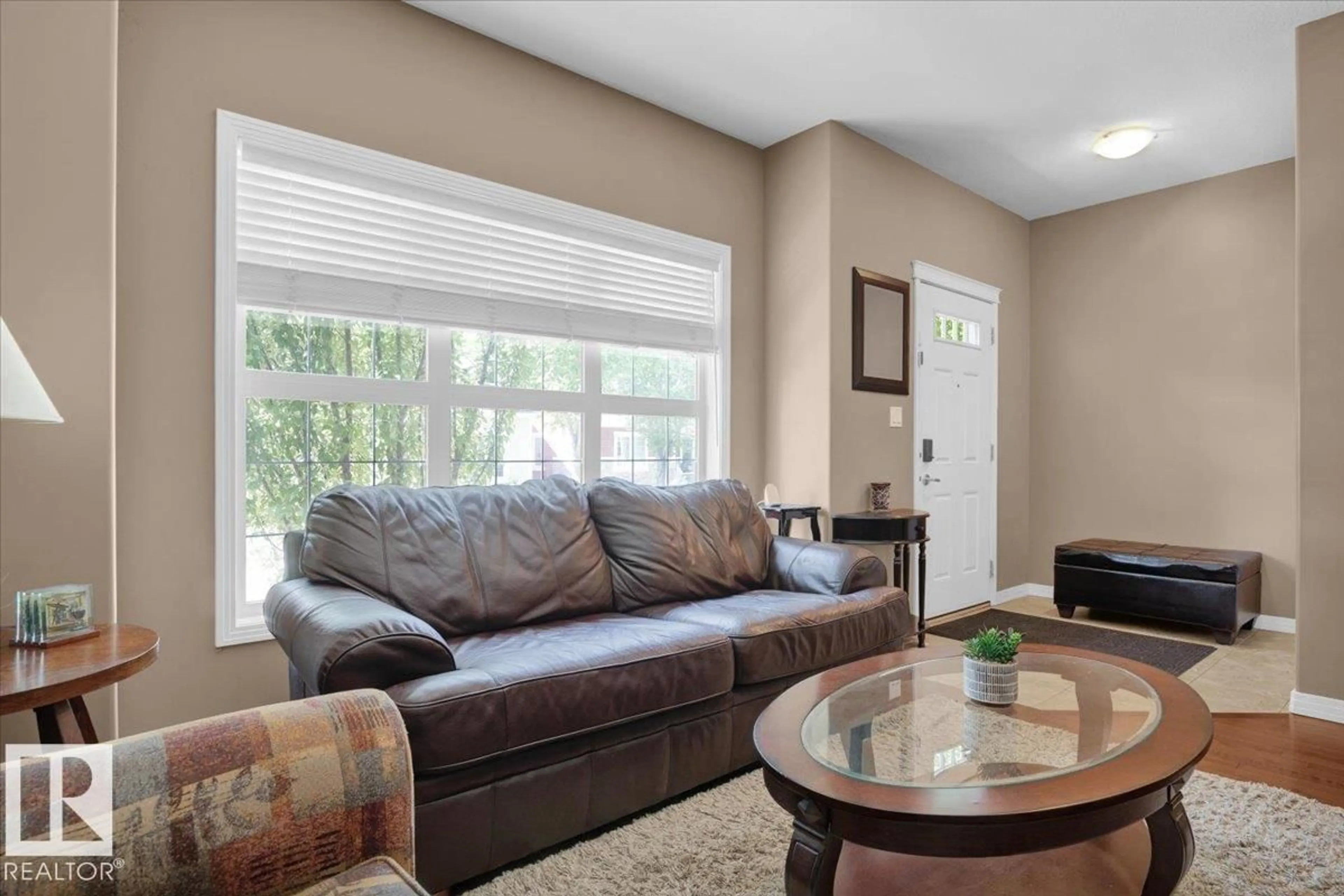 Living room with furniture, unknown for #6 - 4367 VETERANS WY, Edmonton Alberta T5E6N4