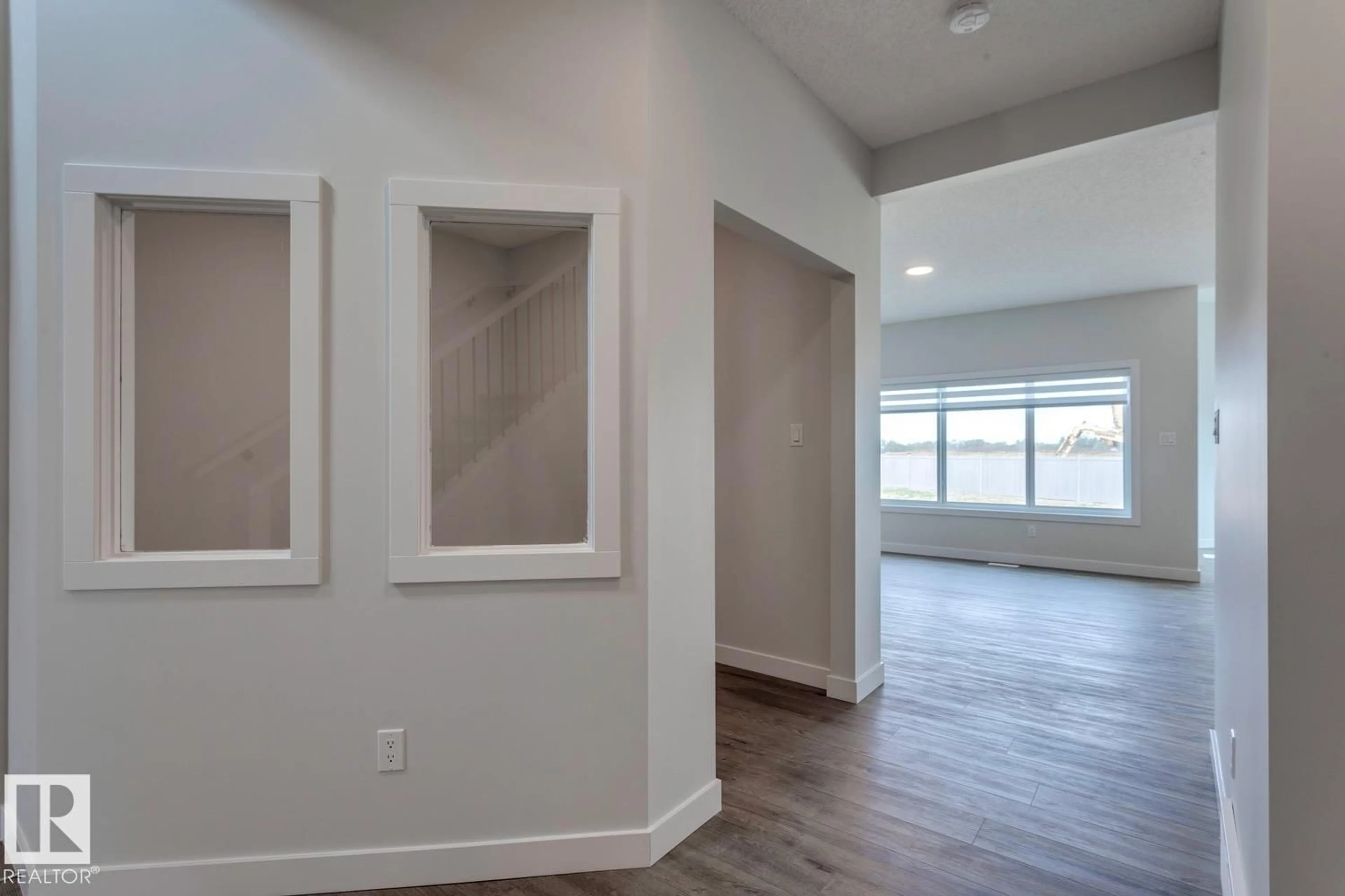 A pic of a room for 19011 20 AV, Edmonton Alberta T6M2N6