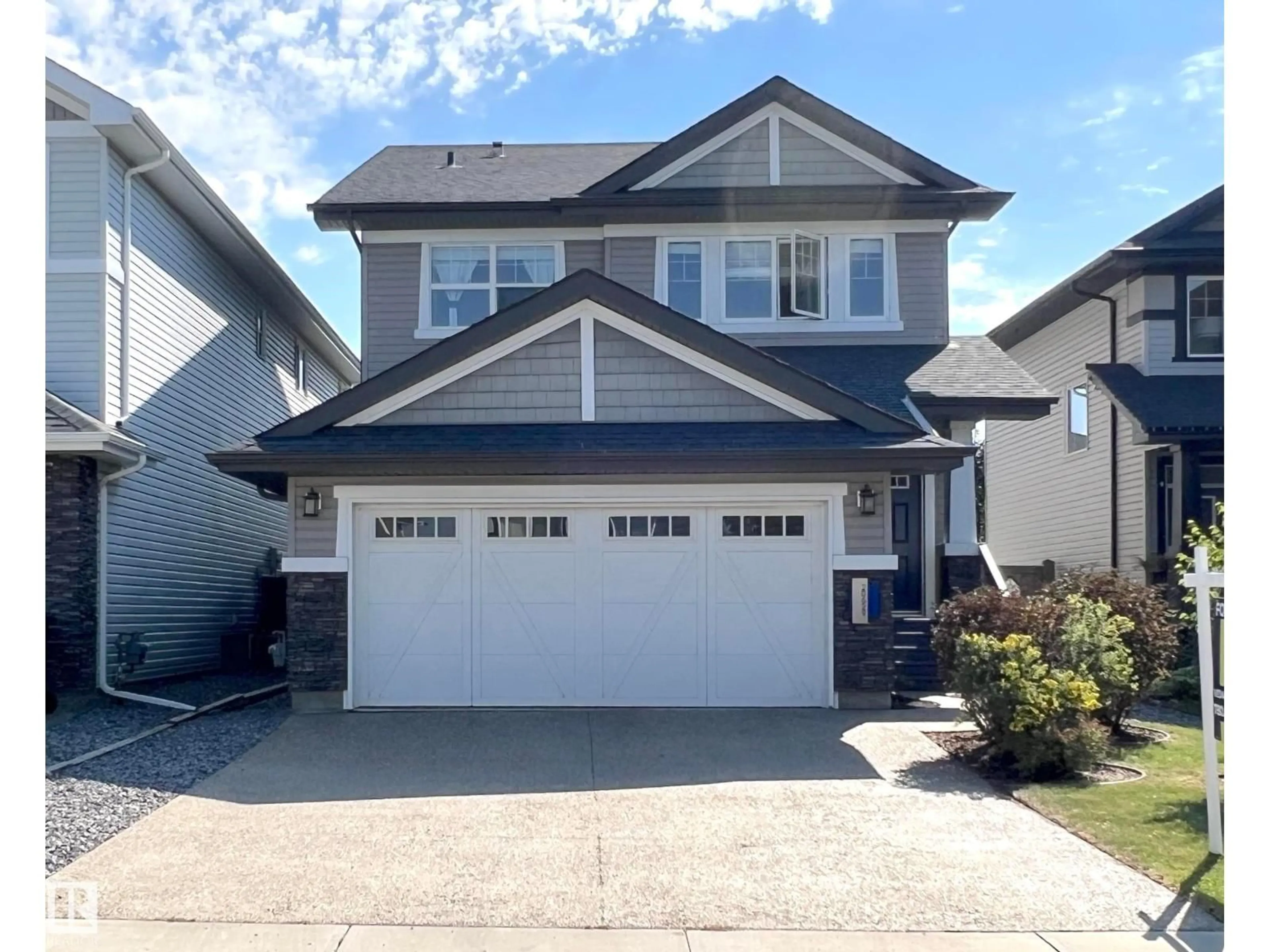 Home with vinyl exterior material, street for 20629 97A AV, Edmonton Alberta T5T4V6