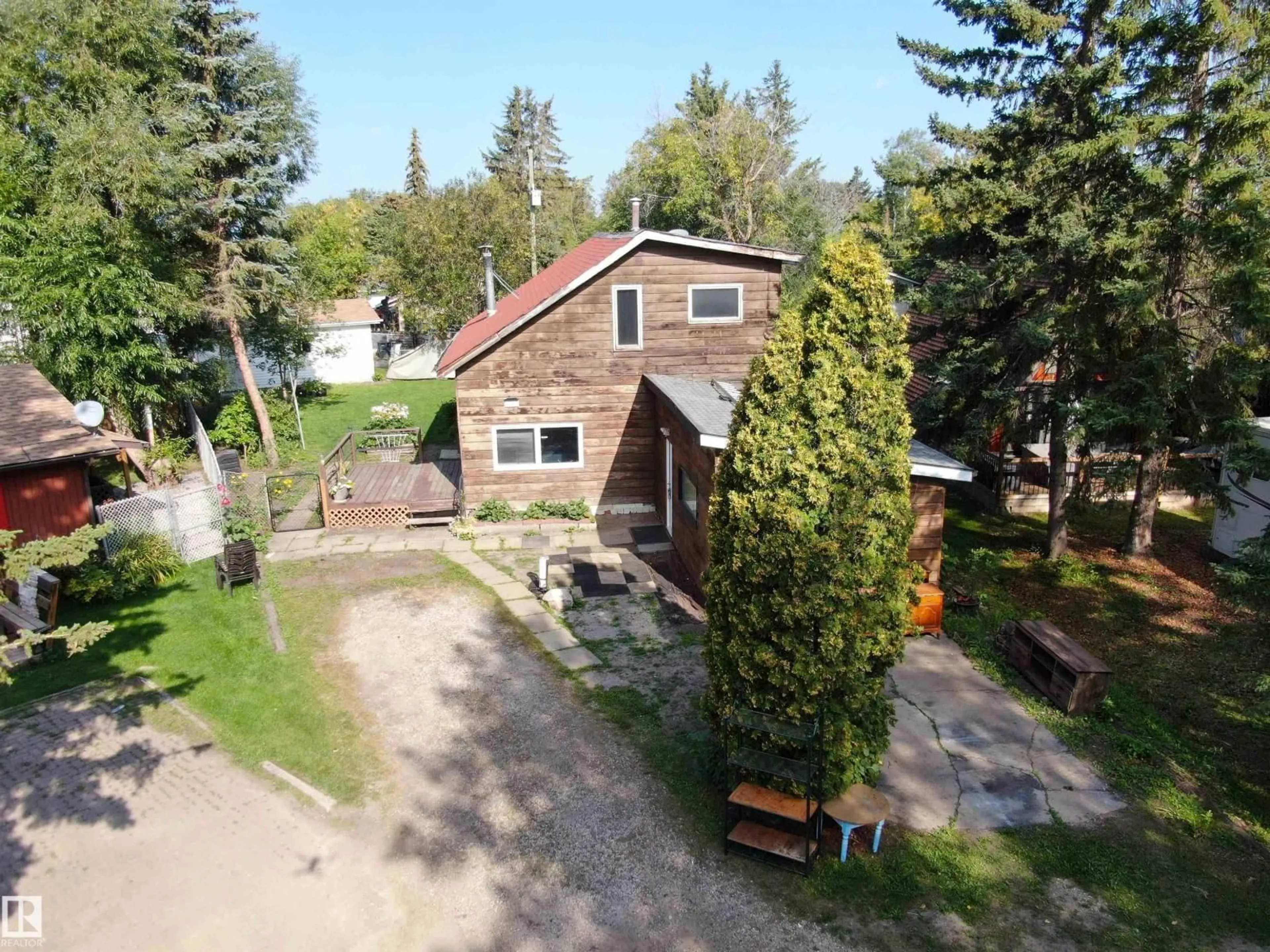 A pic from outside/outdoor area/front of a property/back of a property/a pic from drone, unknown for 5912 49 AV, Rural Lac Ste. Anne County Alberta T0E0A0