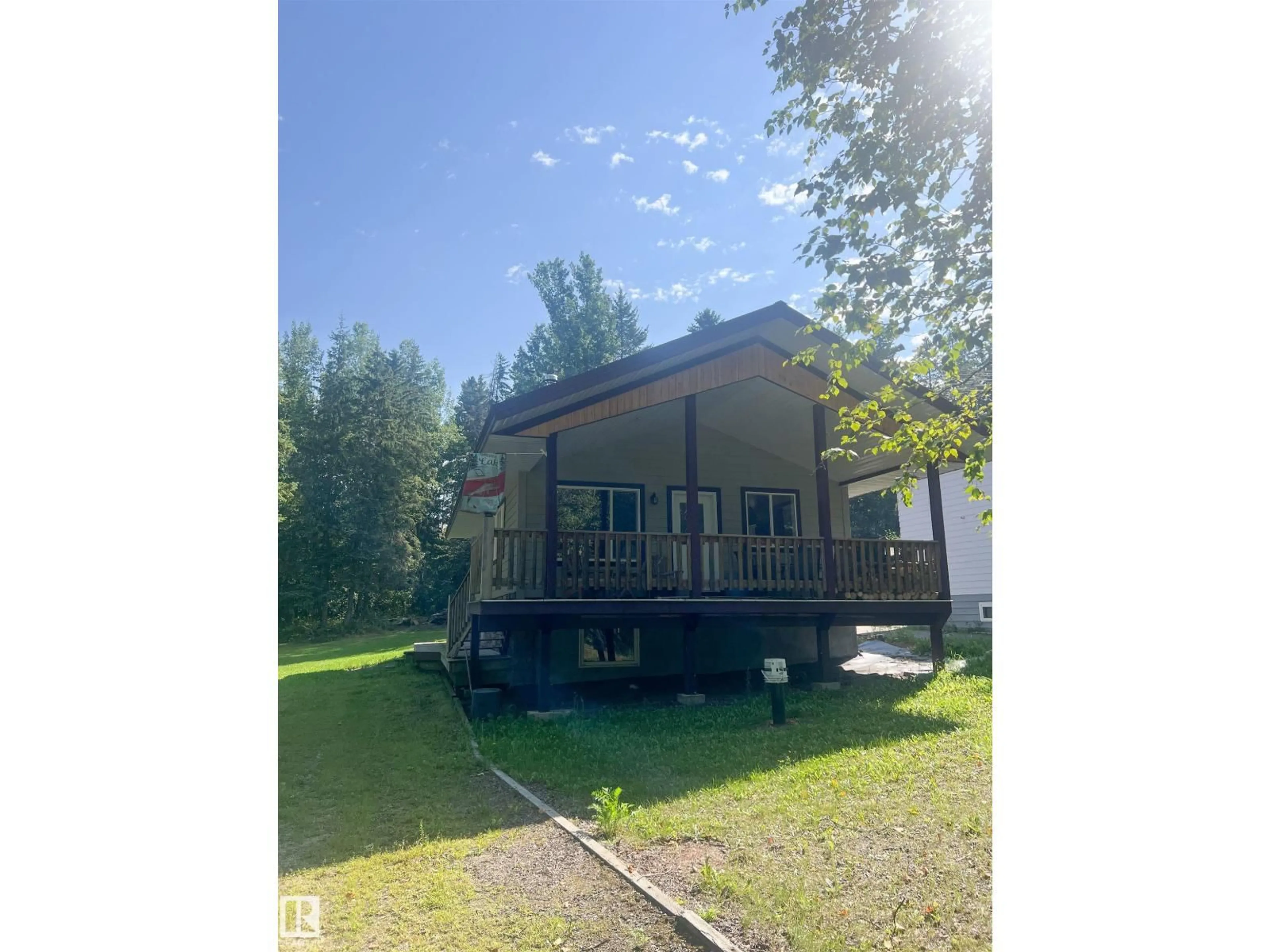 Shed for 20 PINE CR, Rural Lac Ste. Anne County Alberta T0E1H0