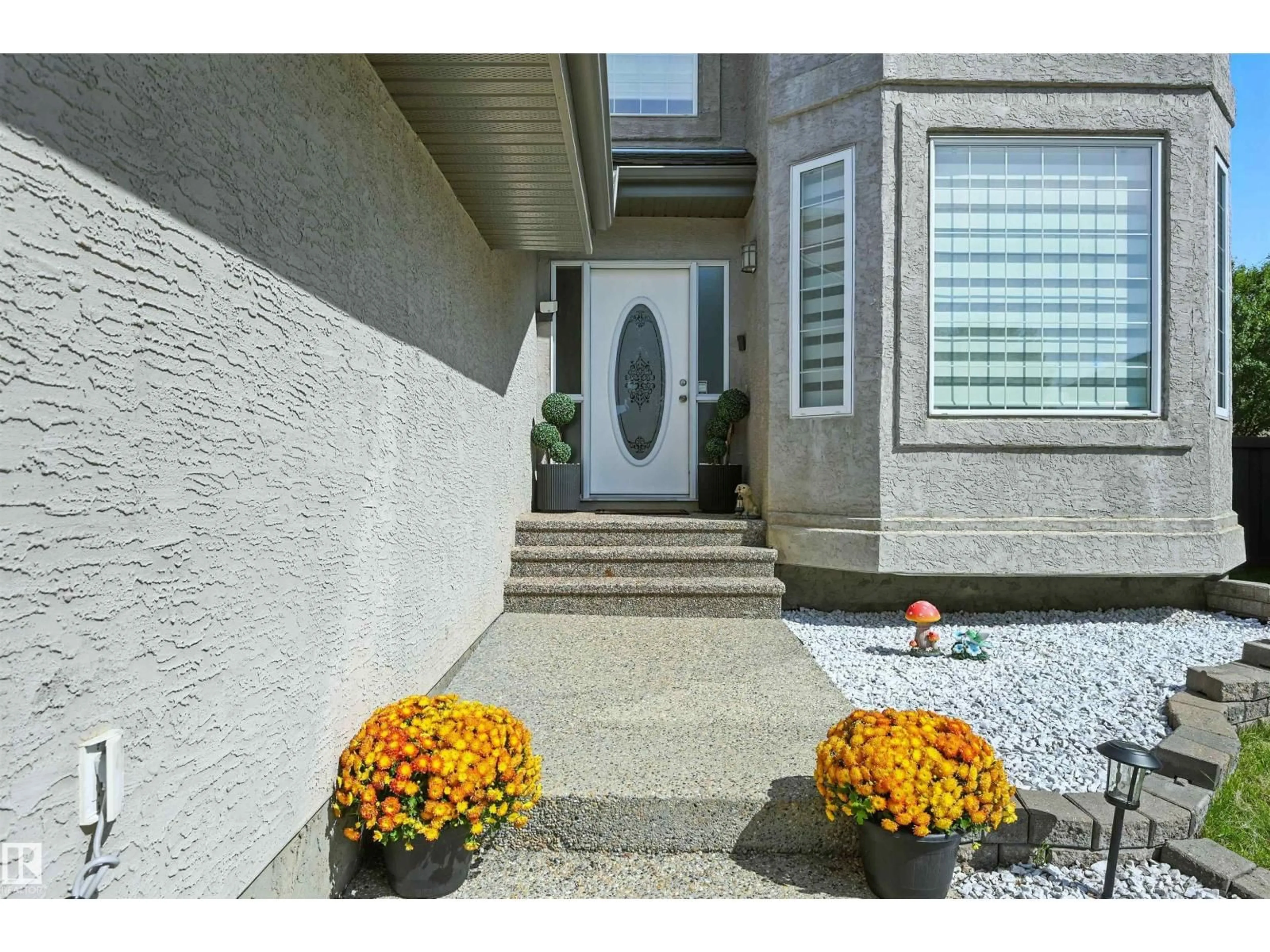 Indoor entryway for NW - 2915 TREDGER GREEN GR, Edmonton Alberta T6R3R7