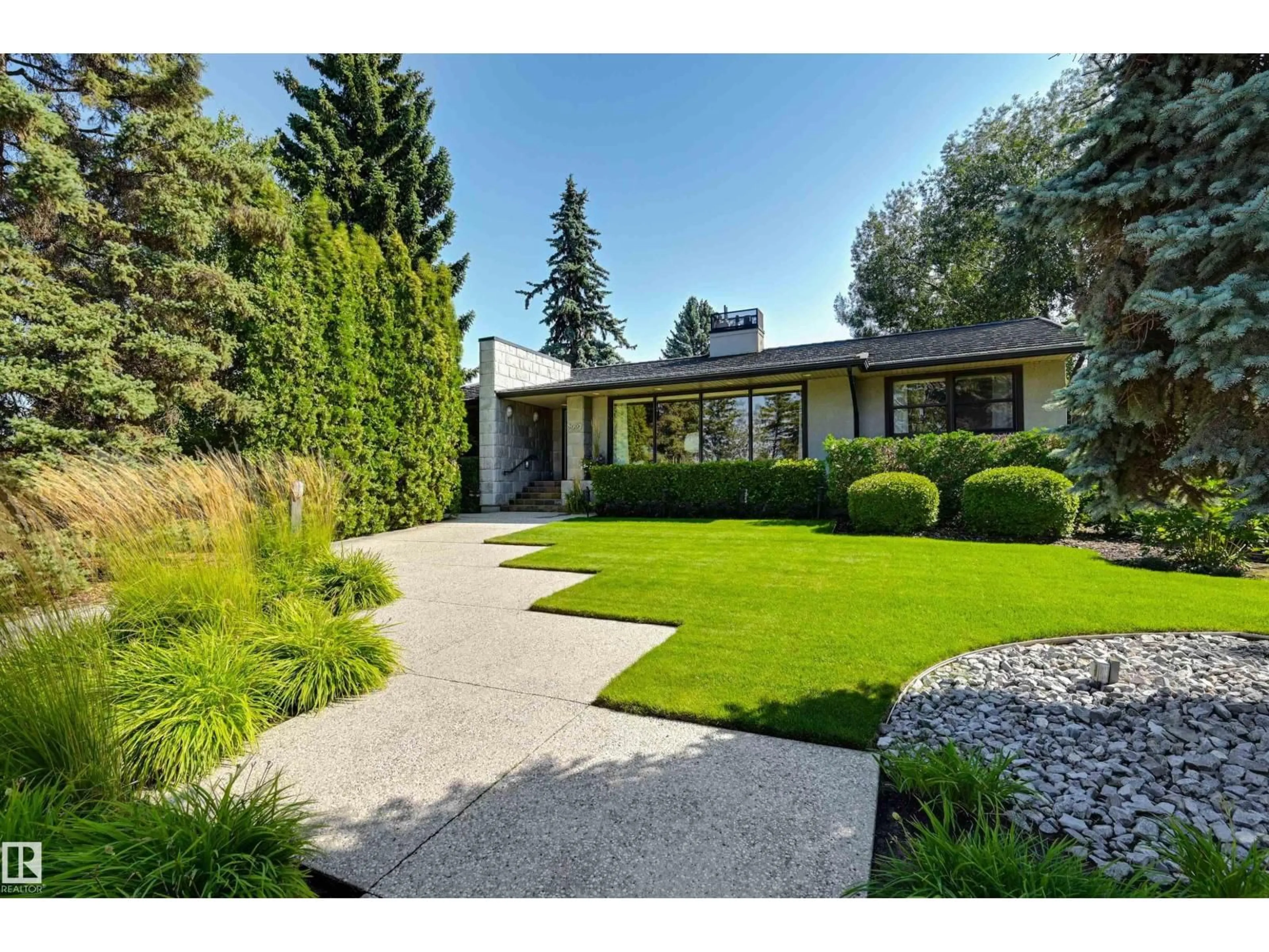 Unknown for 8907 SASKATCHEWAN DR, Edmonton Alberta T6G2B1