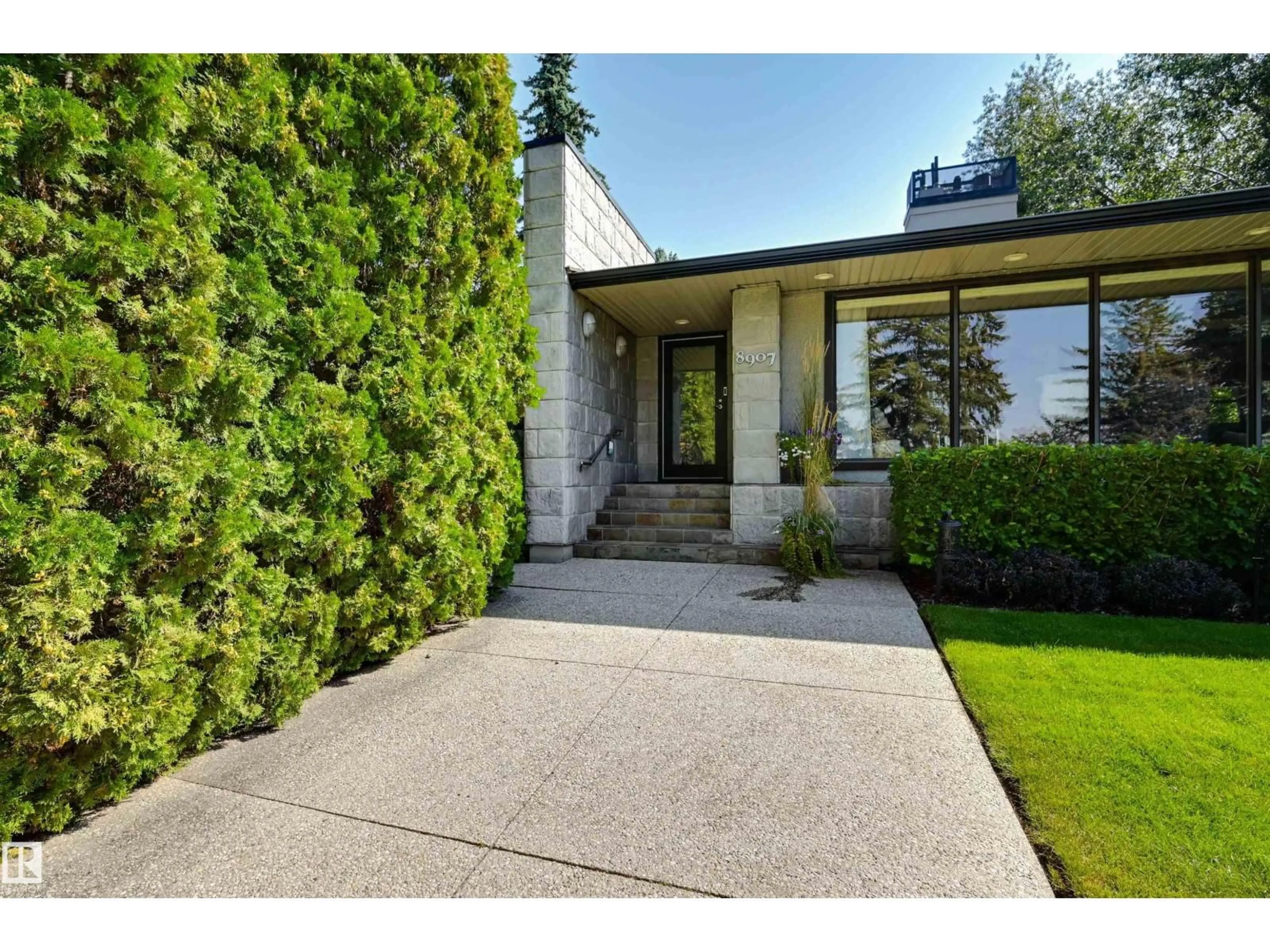 Unknown for 8907 SASKATCHEWAN DR, Edmonton Alberta T6G2B1