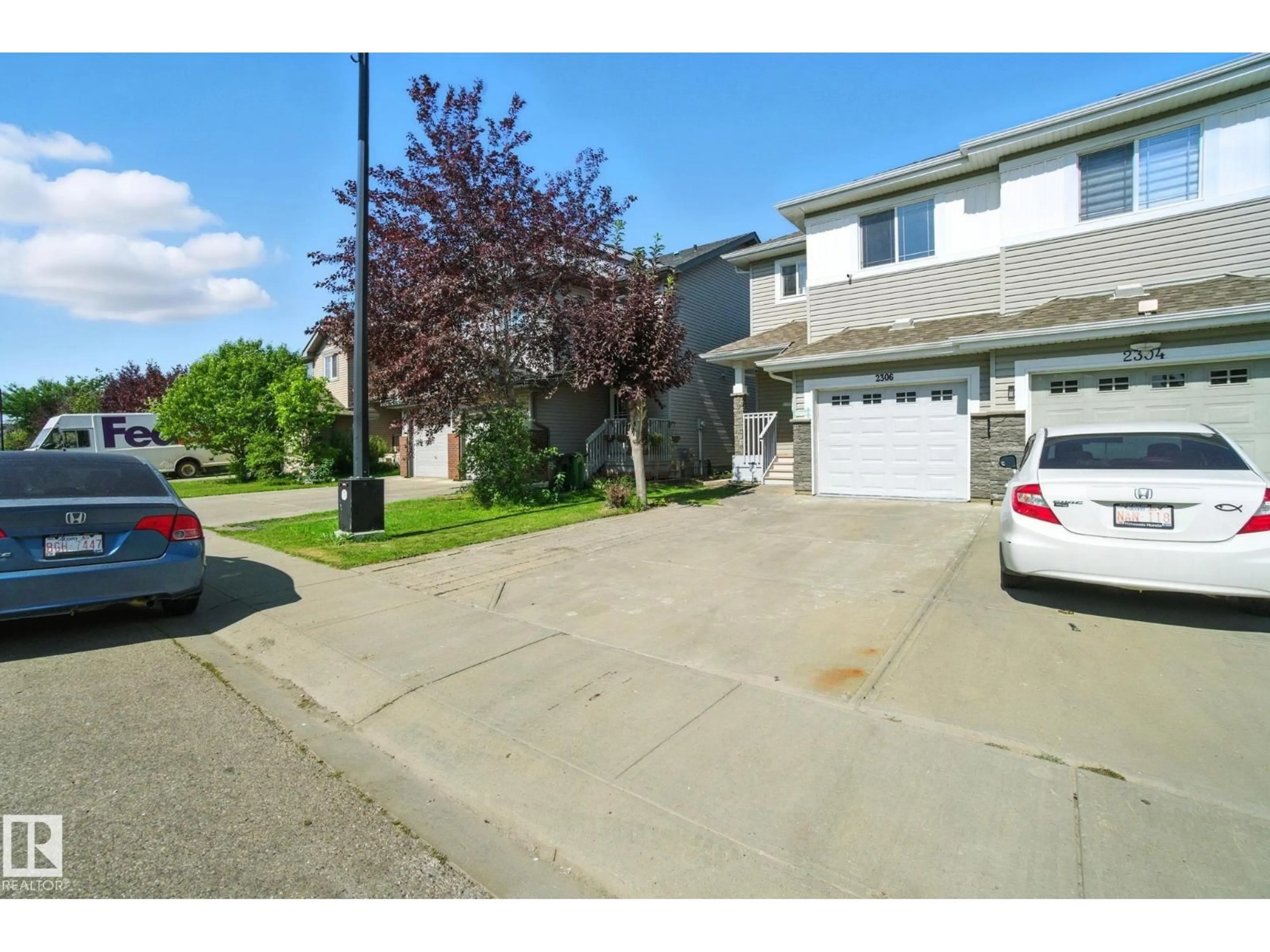 A pic from outside/outdoor area/front of a property/back of a property/a pic from drone, street for 2306 CASSELMAN CR, Edmonton Alberta T6W0W1
