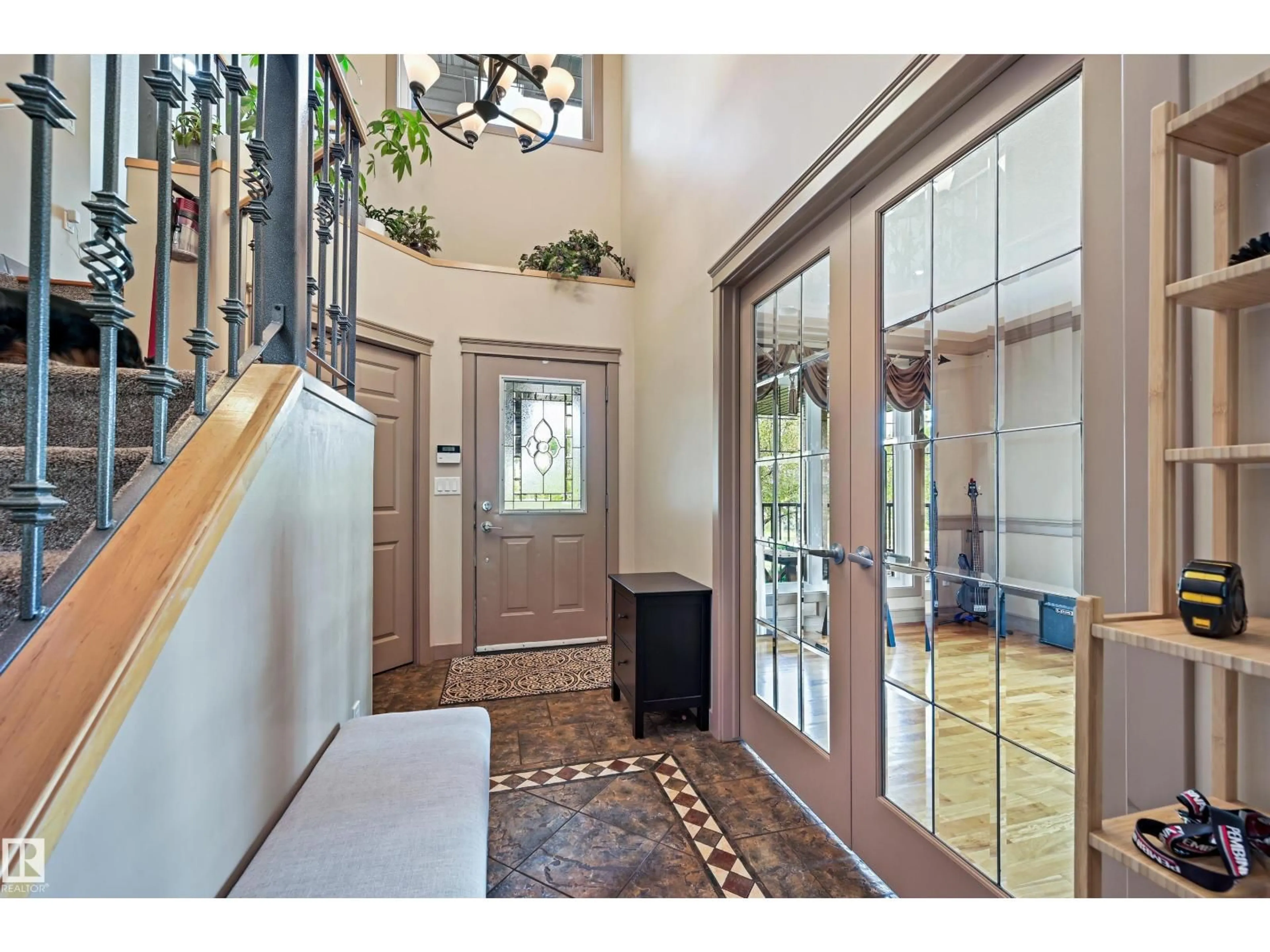 Indoor foyer for 2 KINGSDALE CR, St. Albert Alberta T8N7J3