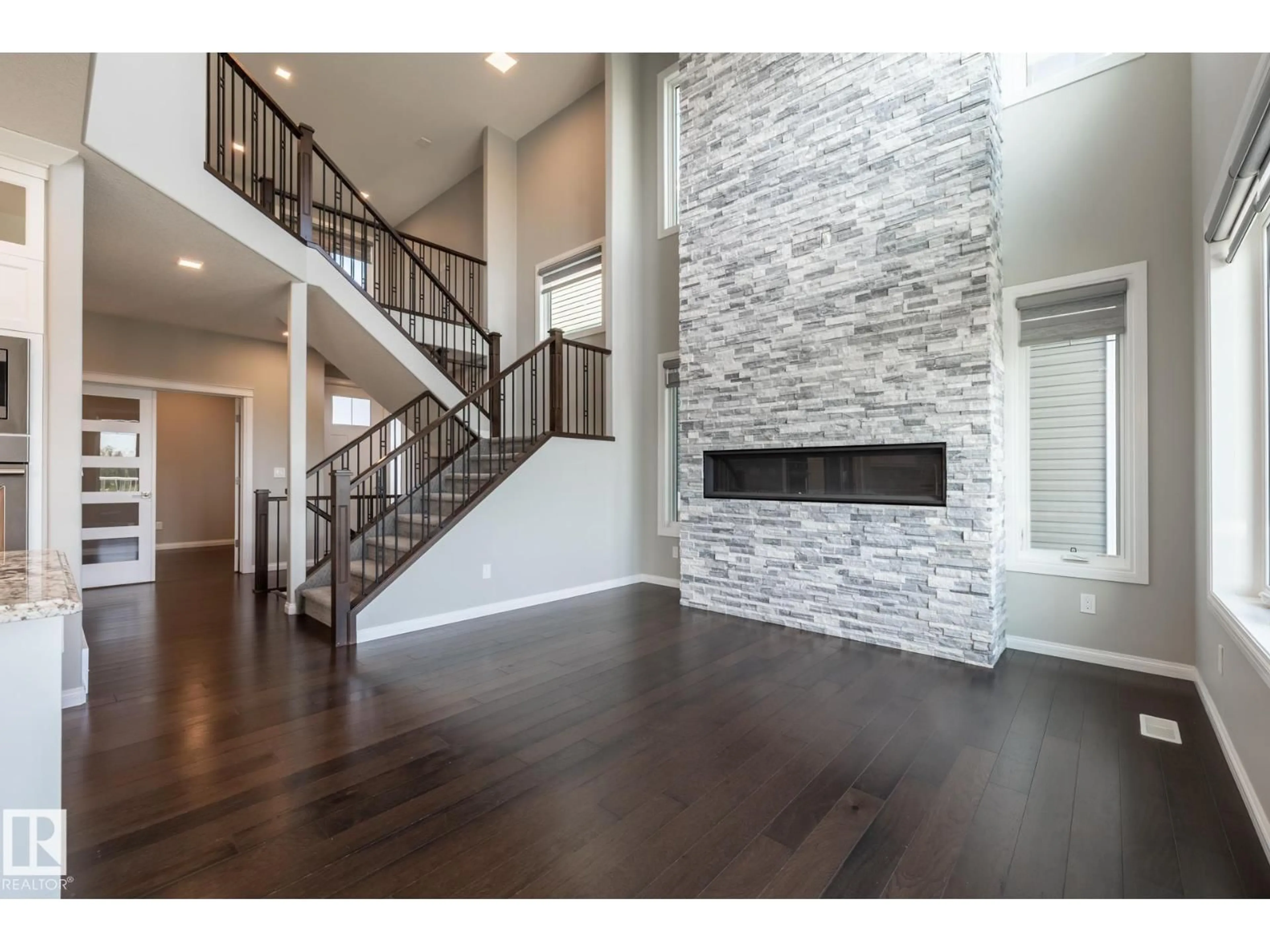 Unknown for 3419 CHICKADEE DR, Edmonton Alberta T5S0L1