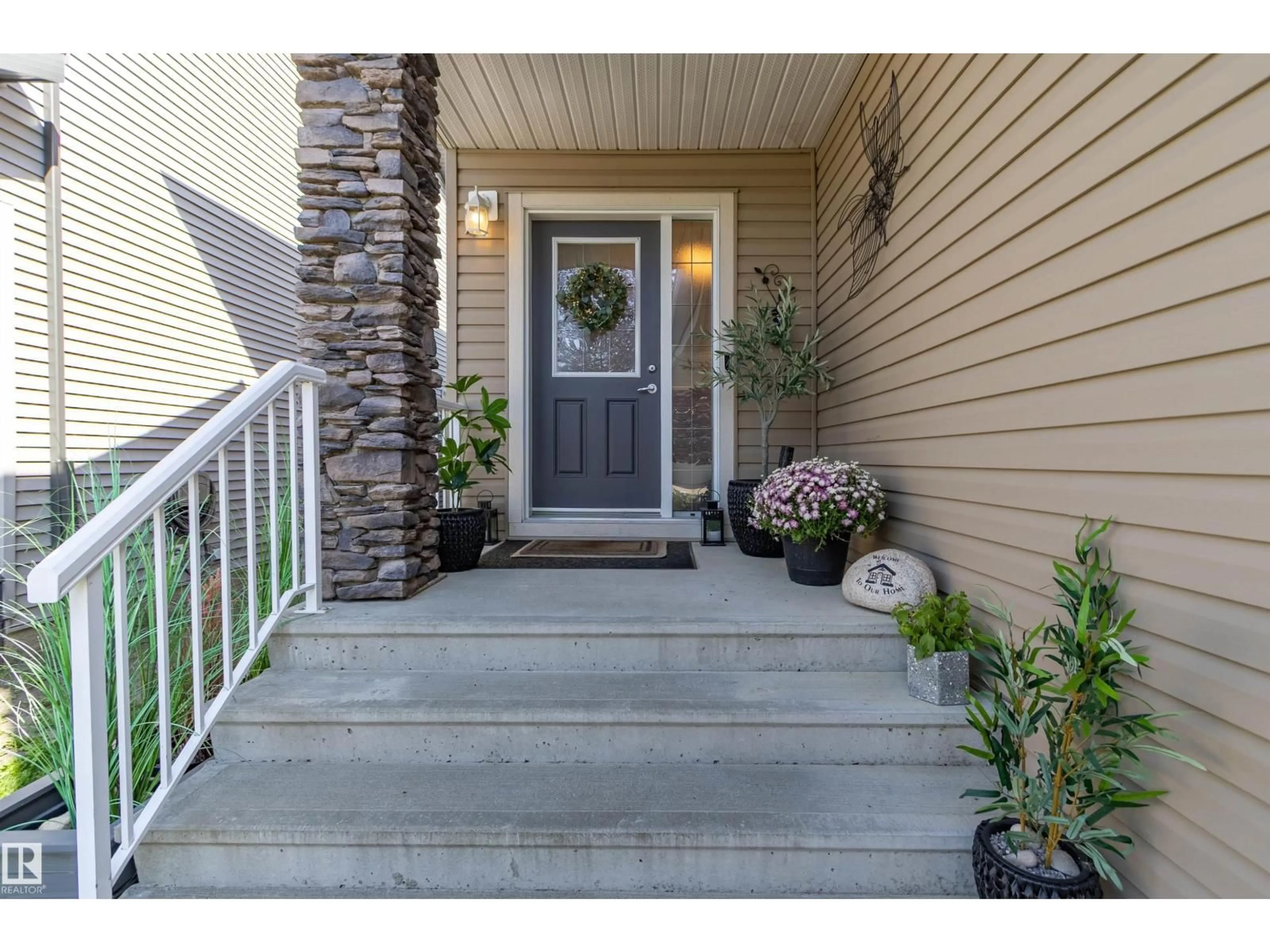 Indoor entryway for 9 SOUTHBRIDGE CRESCENT, Calmar Alberta T0C0V0