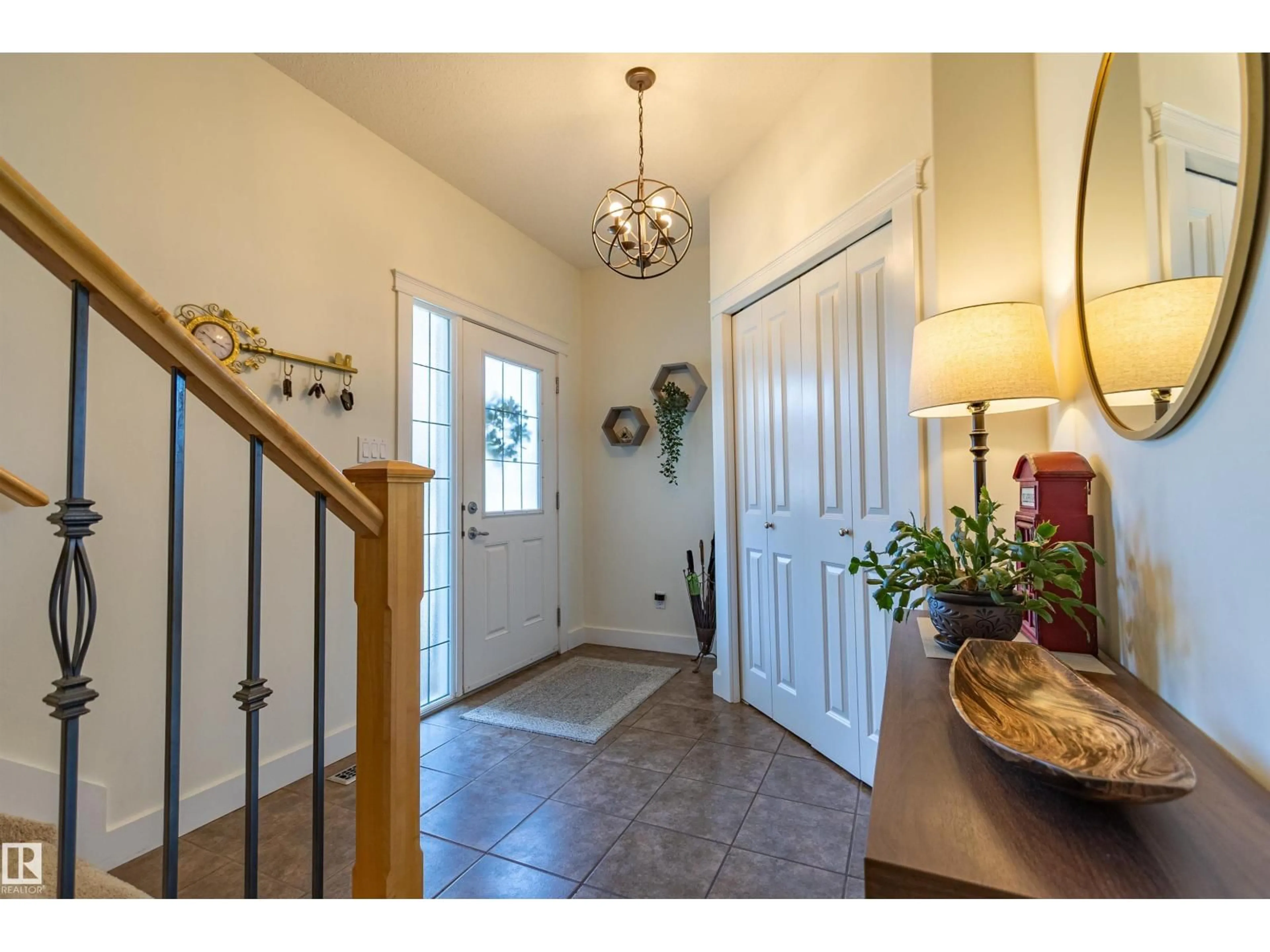 Indoor entryway for 9 SOUTHBRIDGE CRESCENT, Calmar Alberta T0C0V0
